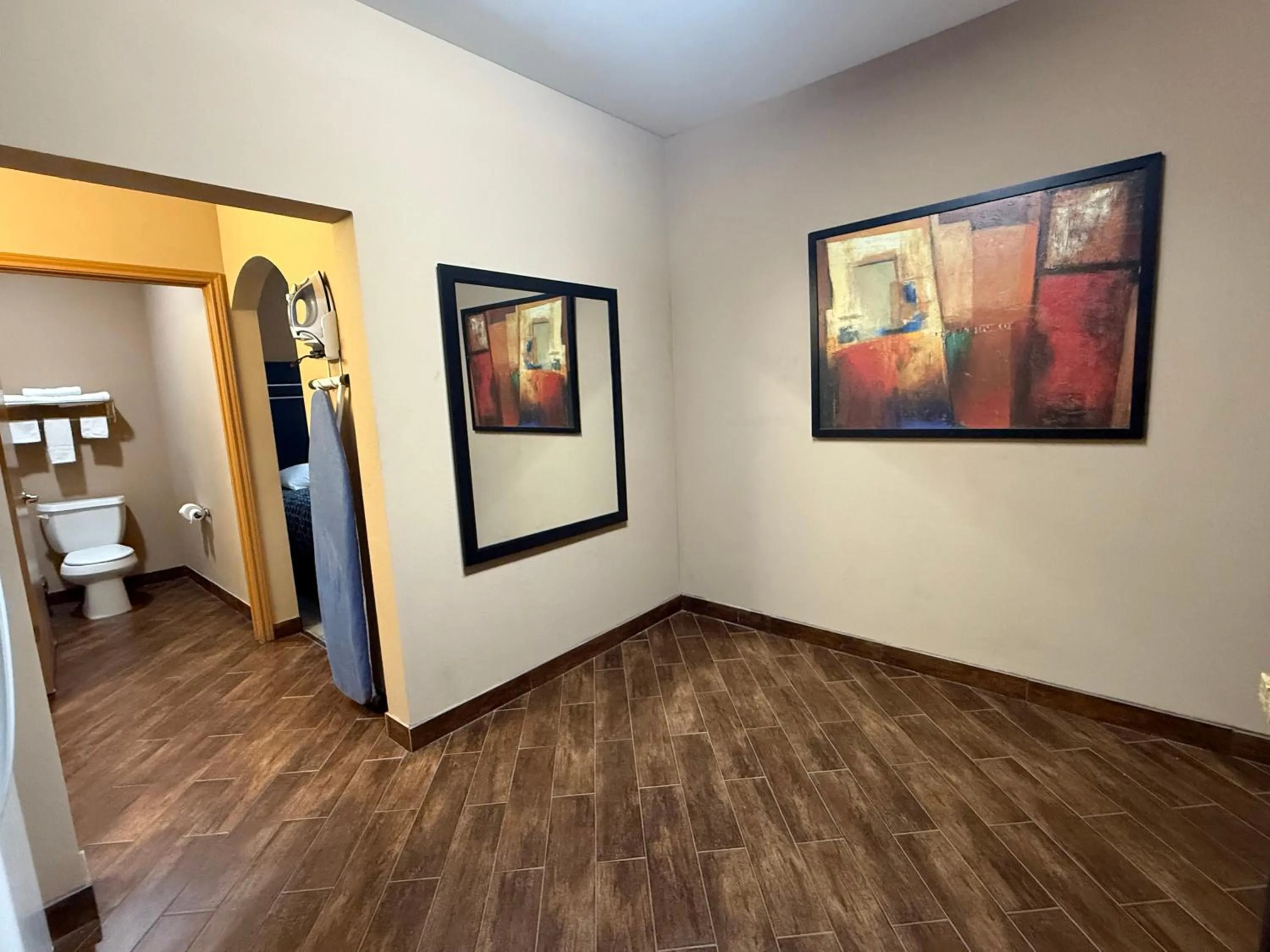 Executive Inn & Suites