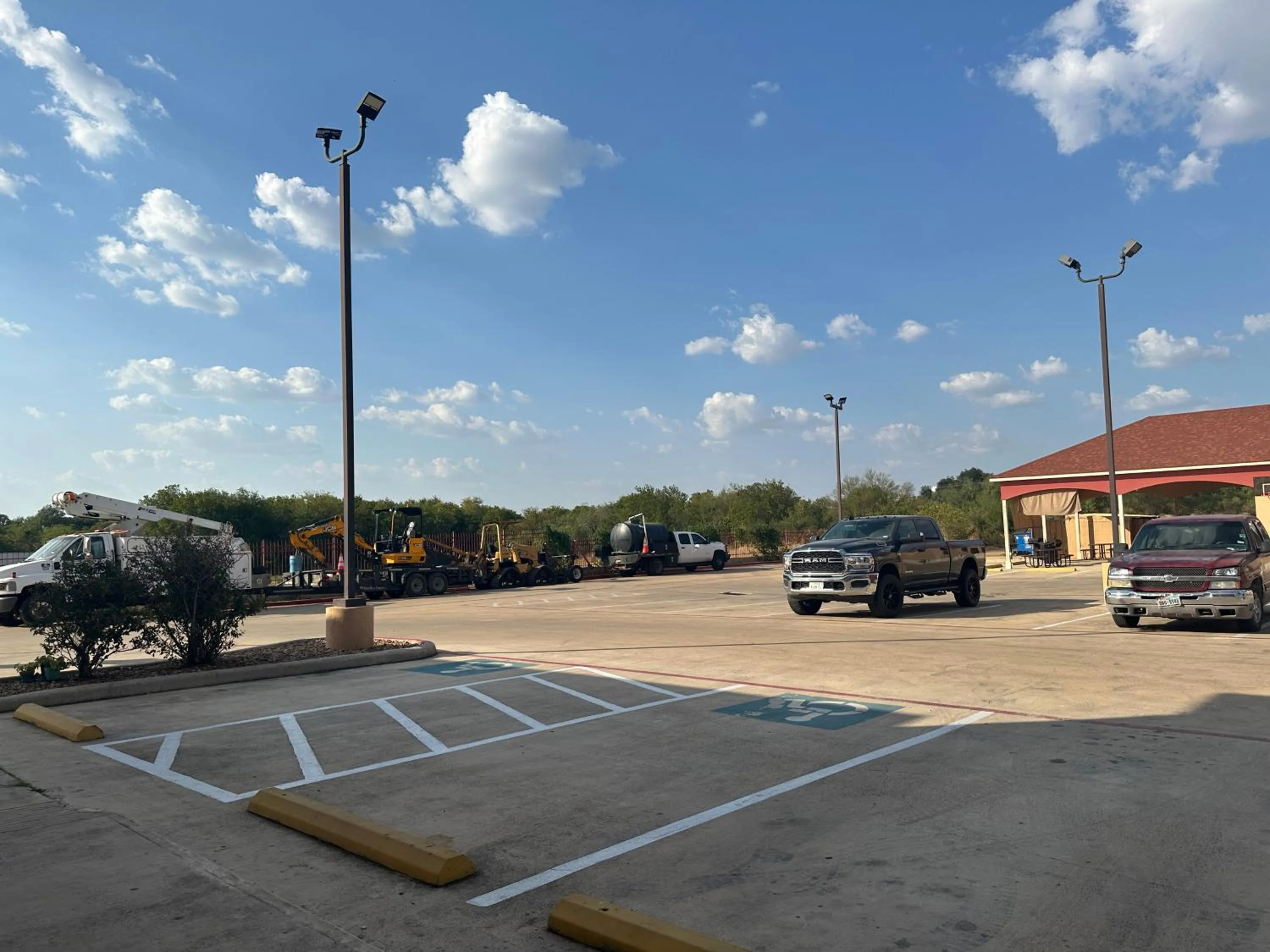 Parking in Executive Inn & Suites