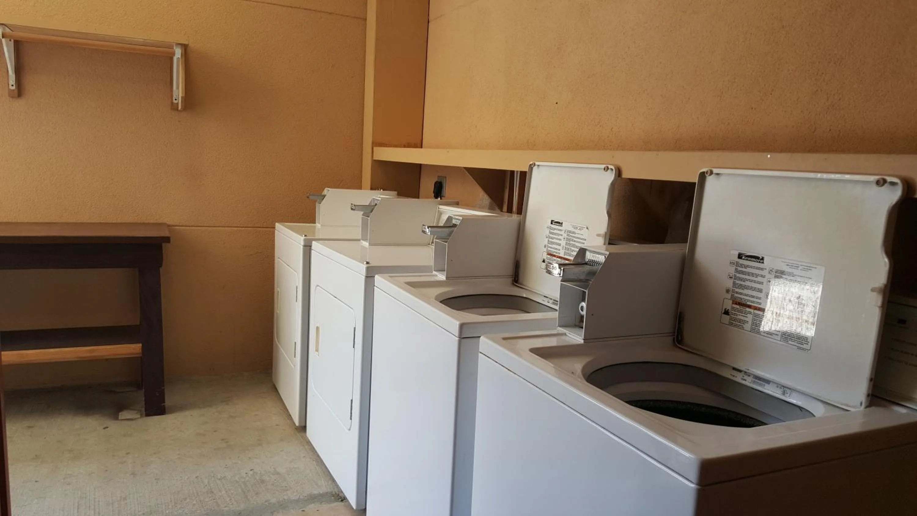 dryer in Executive Inn & Suites