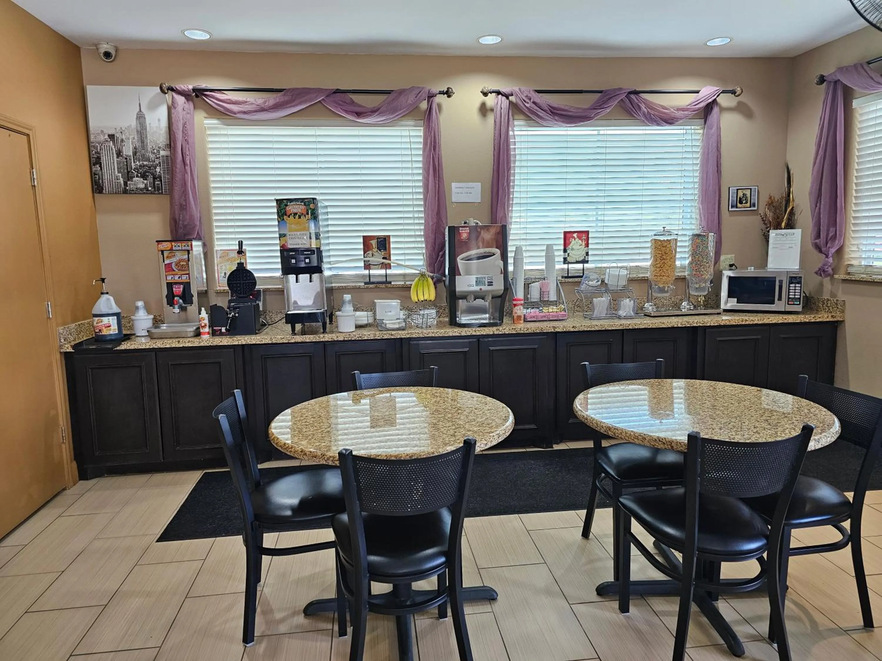 Executive Inn & Suites