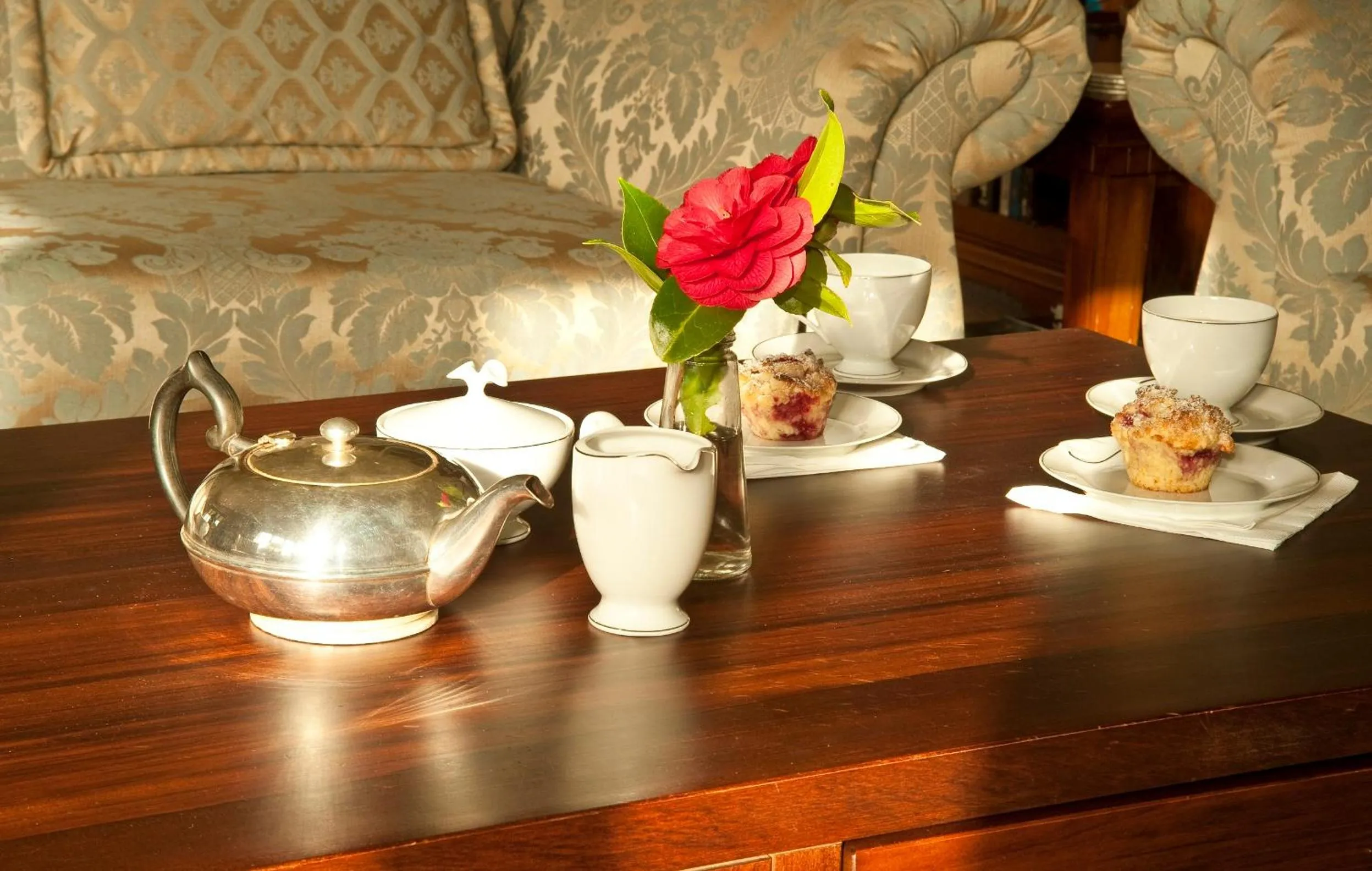 Food and drinks in Whakaipo Lodge