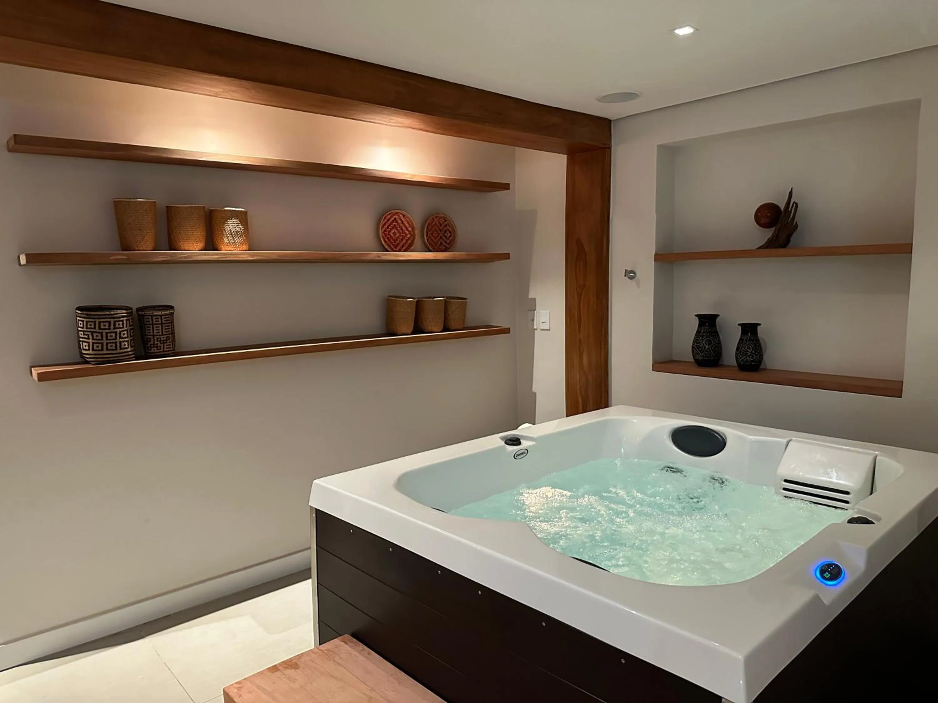 Hot Tub in Juma Ópera Boutique Hotel & Spa