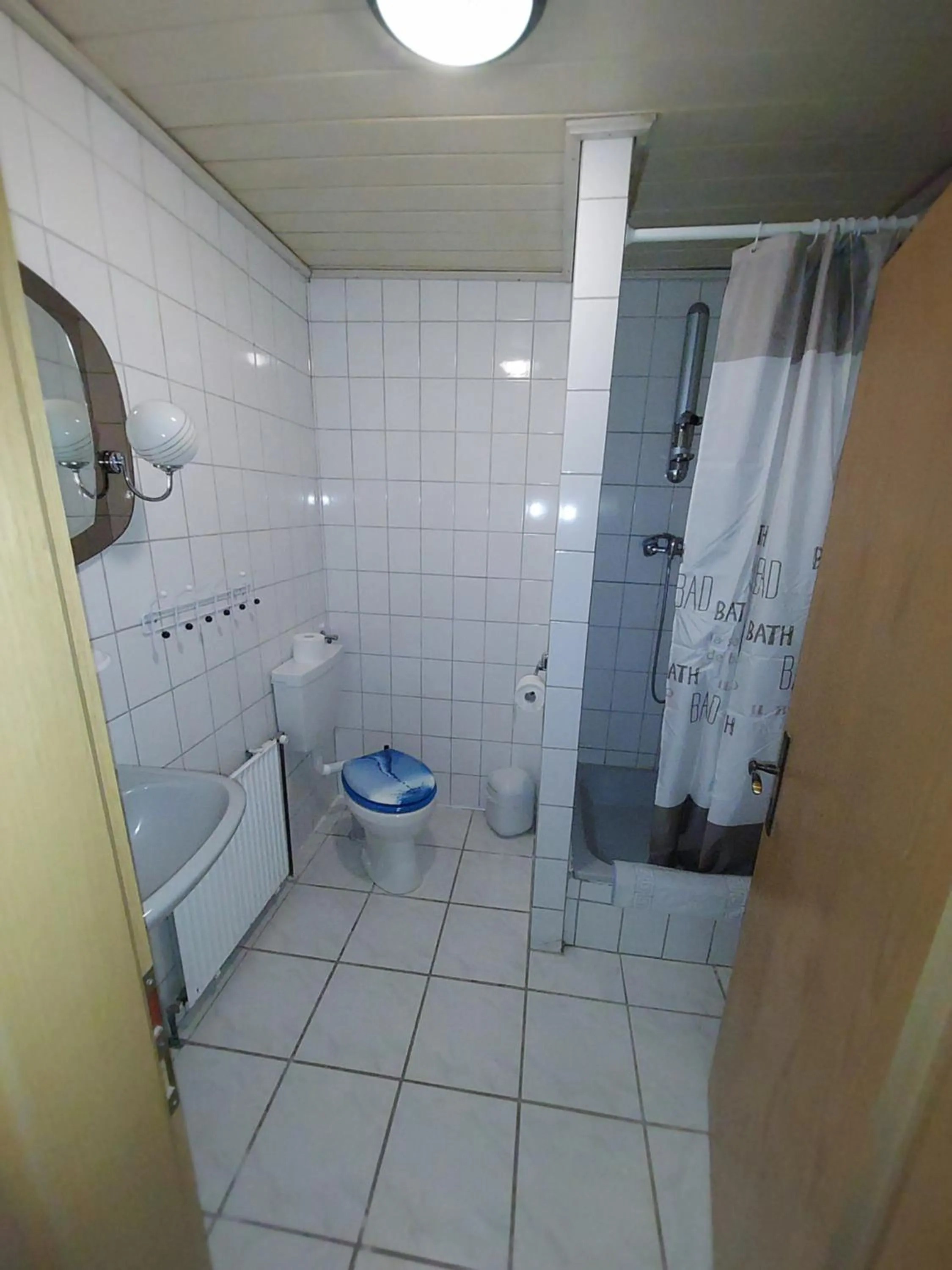 Shower in Landgasthof "Hotel zum Norden"