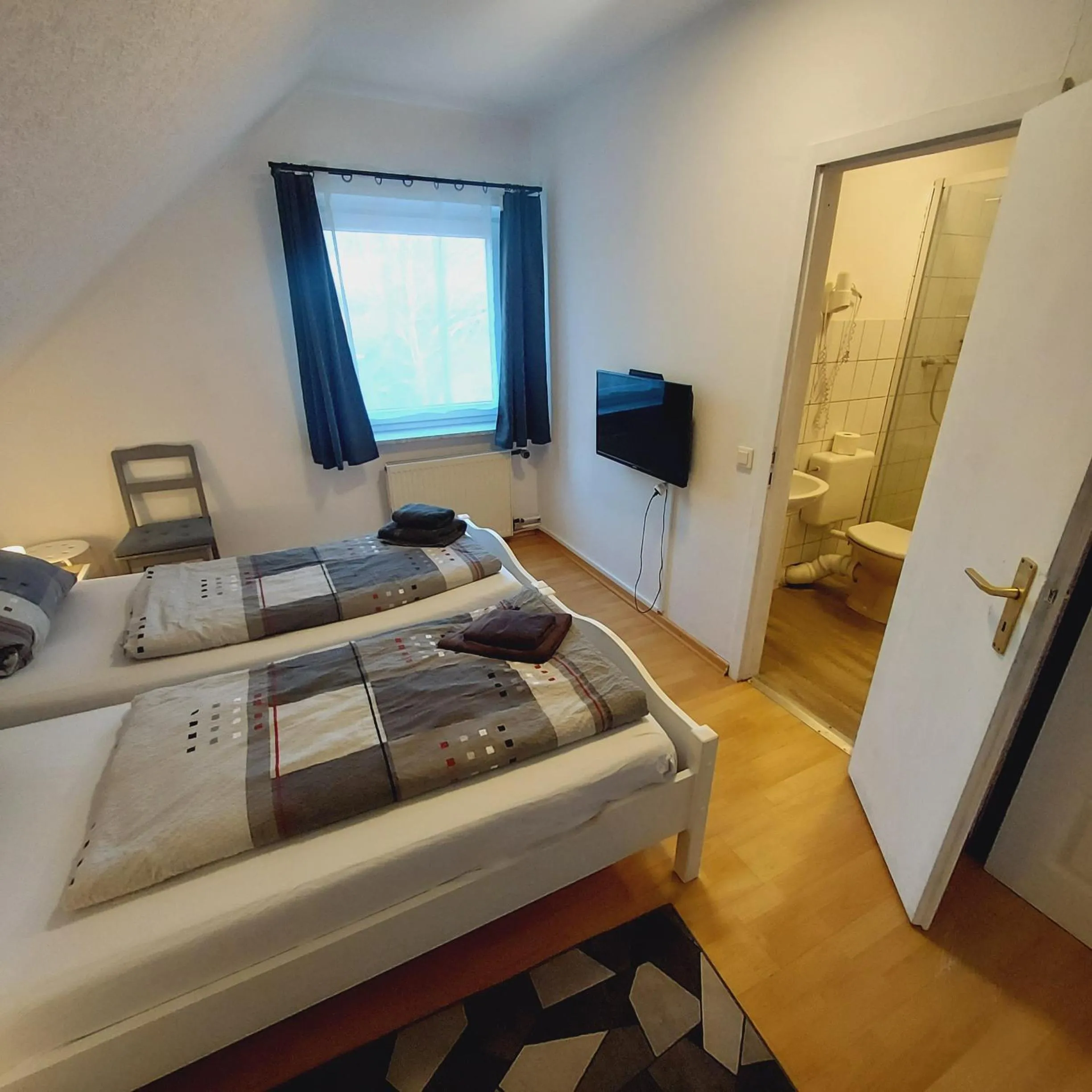 Bed in Landgasthof "Hotel zum Norden"