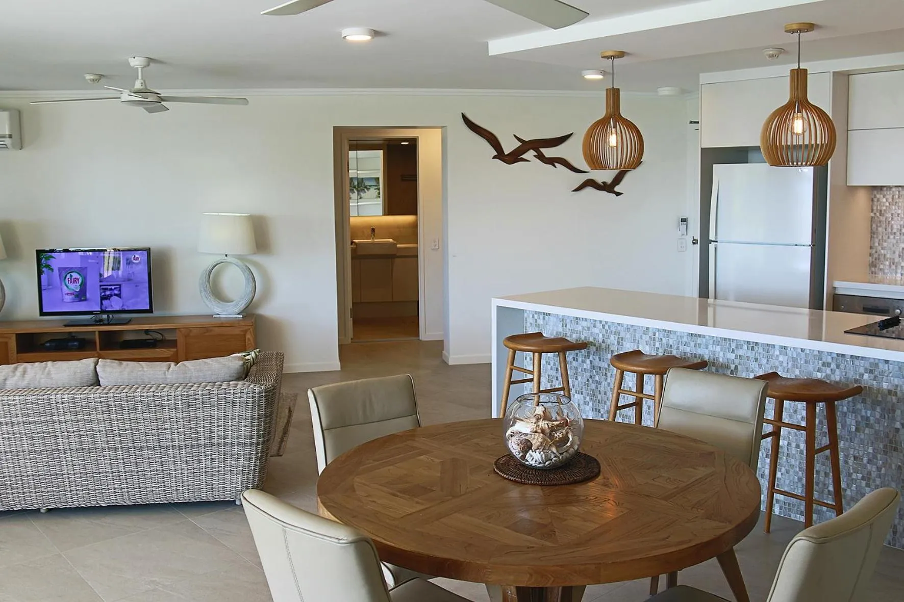 Dining area in Cairns Aquarius