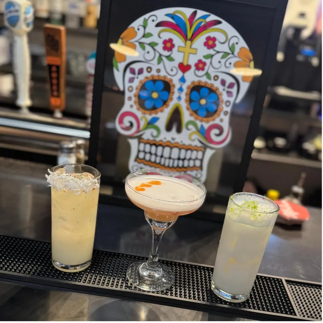 Lounge or bar in Anavada Inn & Suites - Prince George