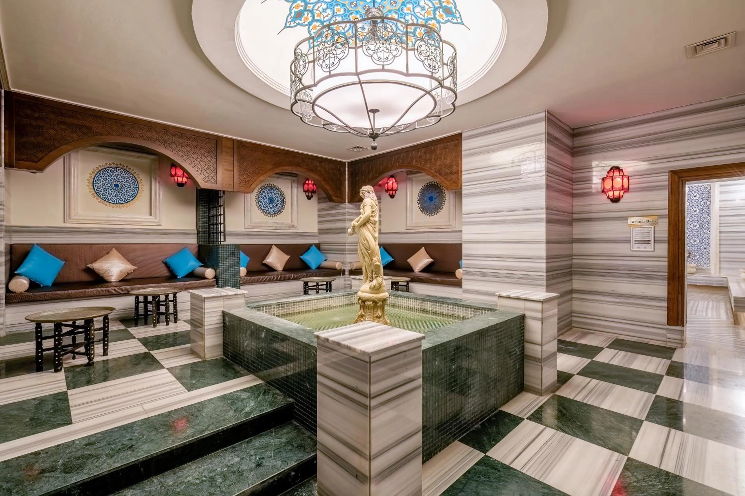 Spa and wellness centre/facilities in Bellis Deluxe Hotel & Heated for Winter Aqua Park