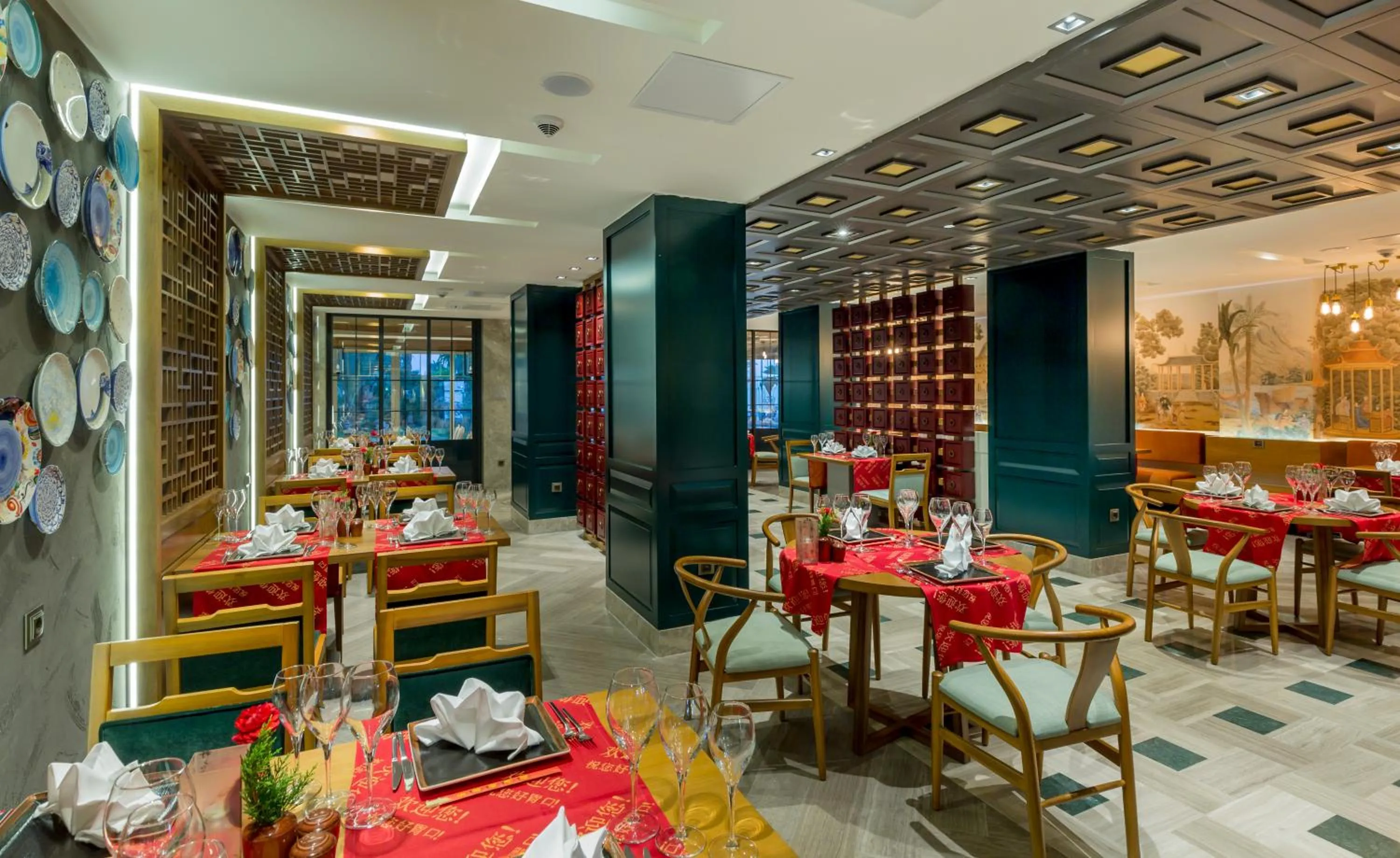 Restaurant/places to eat in Bellis Deluxe Hotel & Heated for Winter Aqua Park