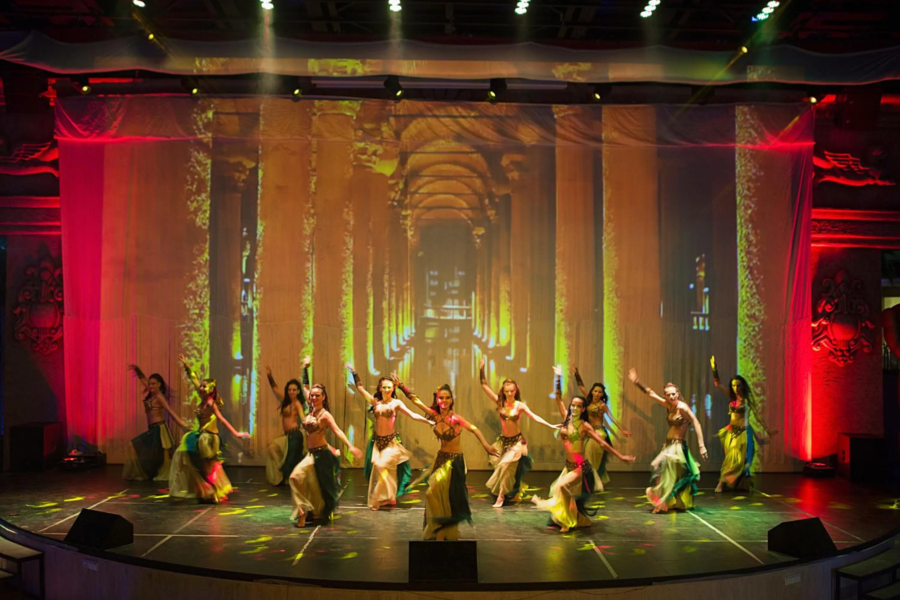 Entertainment in Bellis Deluxe Hotel & Heated for Winter Aqua Park