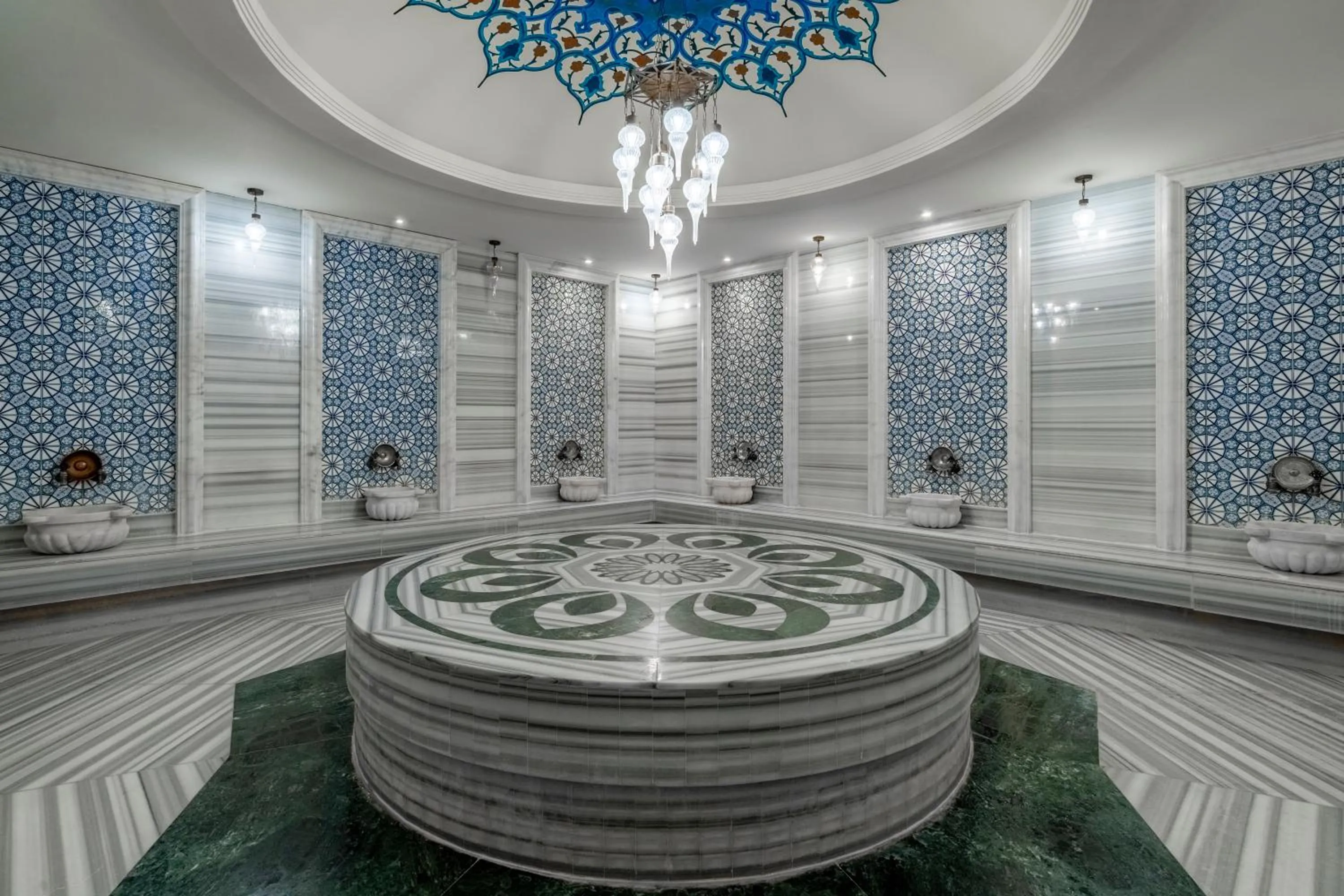 Public Bath in Bellis Deluxe Hotel & Heated for Winter Aqua Park