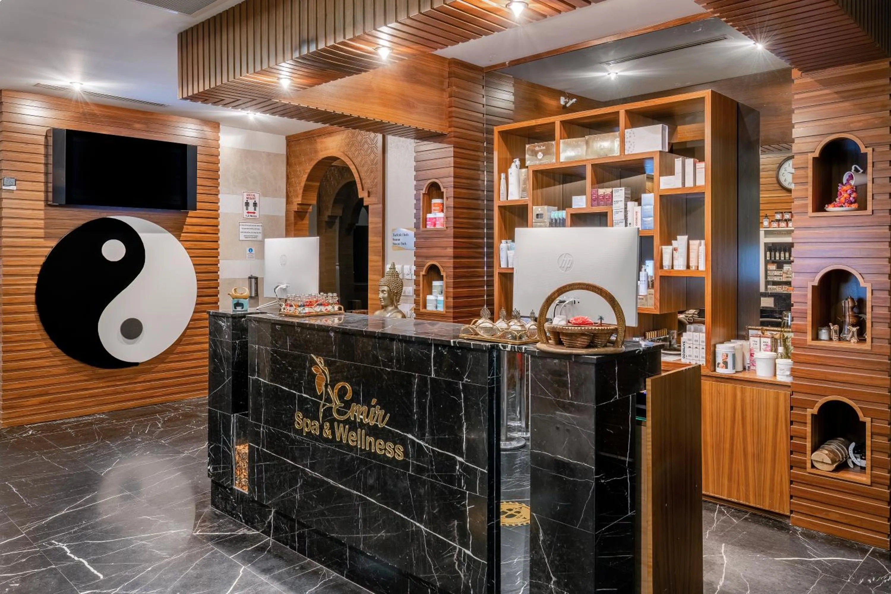 Spa and wellness centre/facilities in Bellis Deluxe Hotel & Heated for Winter Aqua Park