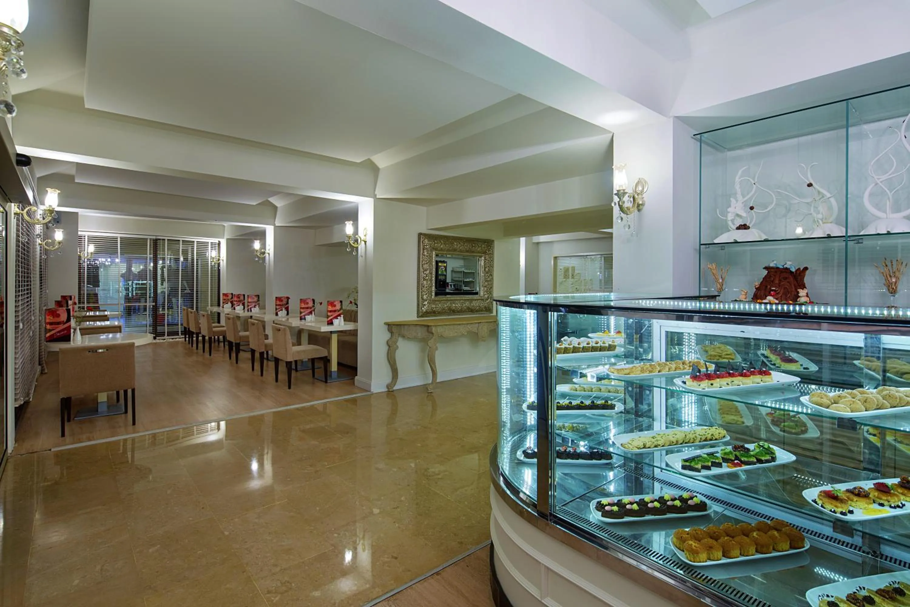 Food and drinks in Bellis Deluxe Hotel & Heated for Winter Aqua Park