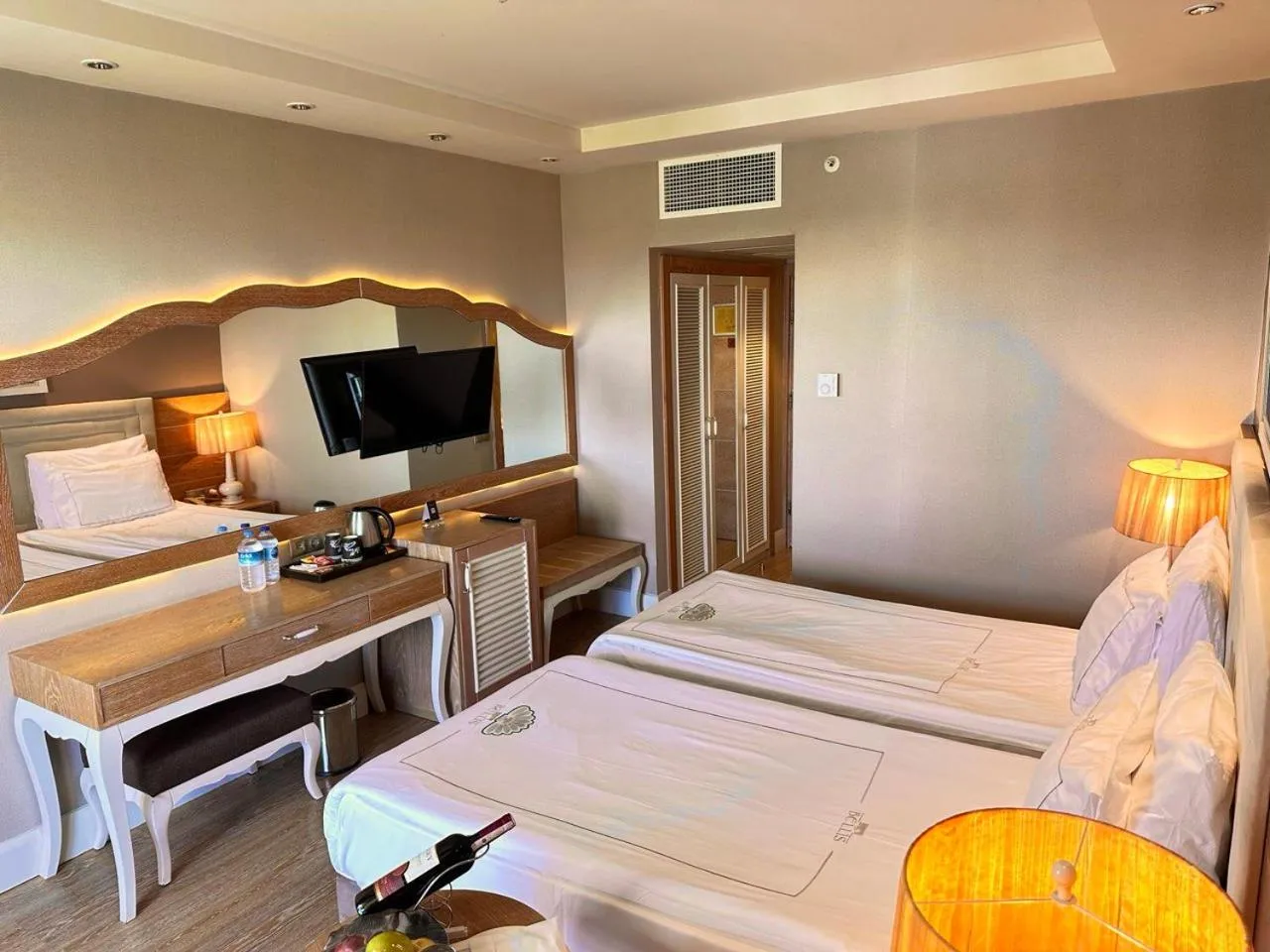 Bedroom, Bed in Bellis Deluxe Hotel & Heated for Winter Aqua Park