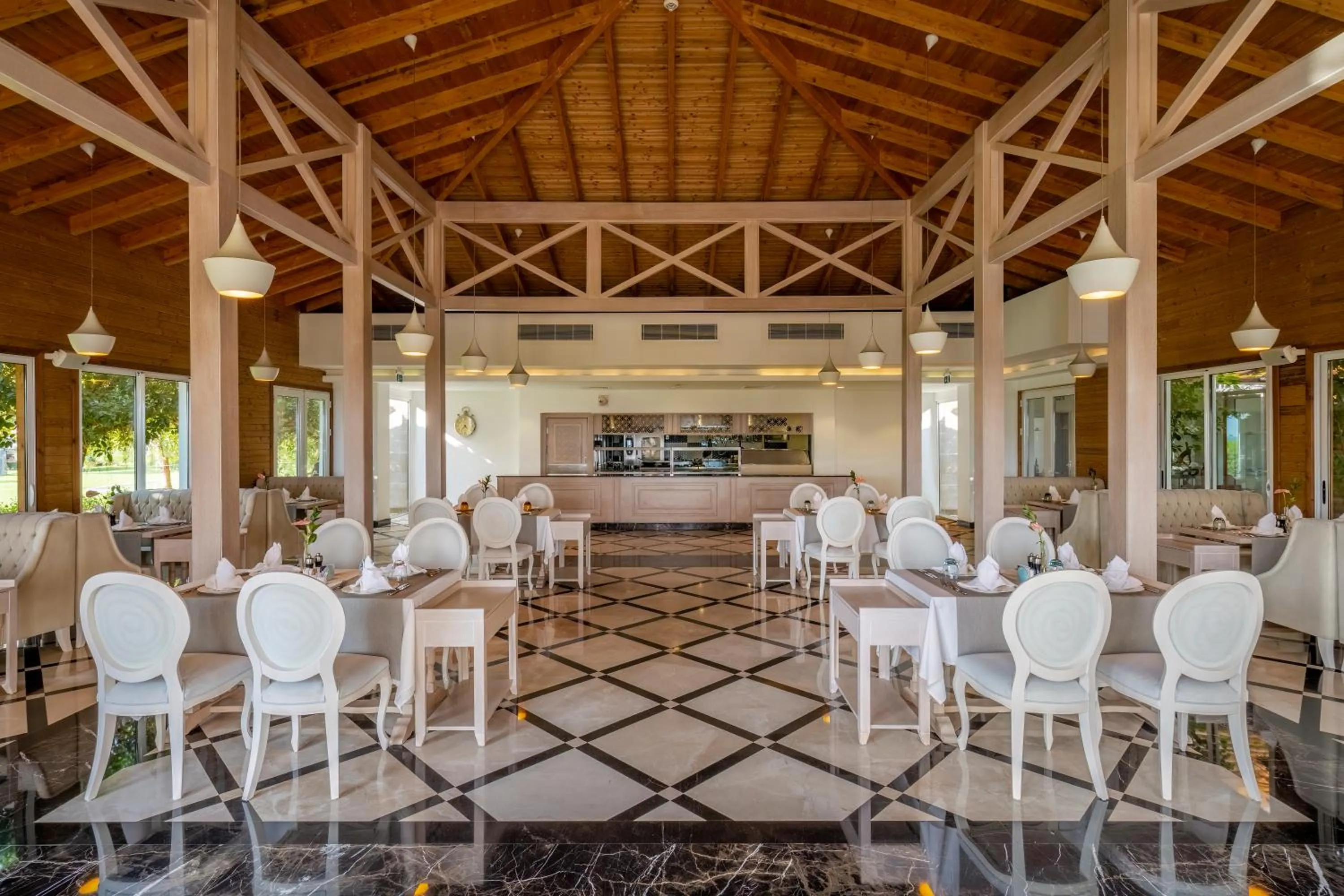 Lounge or bar in Bellis Deluxe Hotel & Heated for Winter Aqua Park