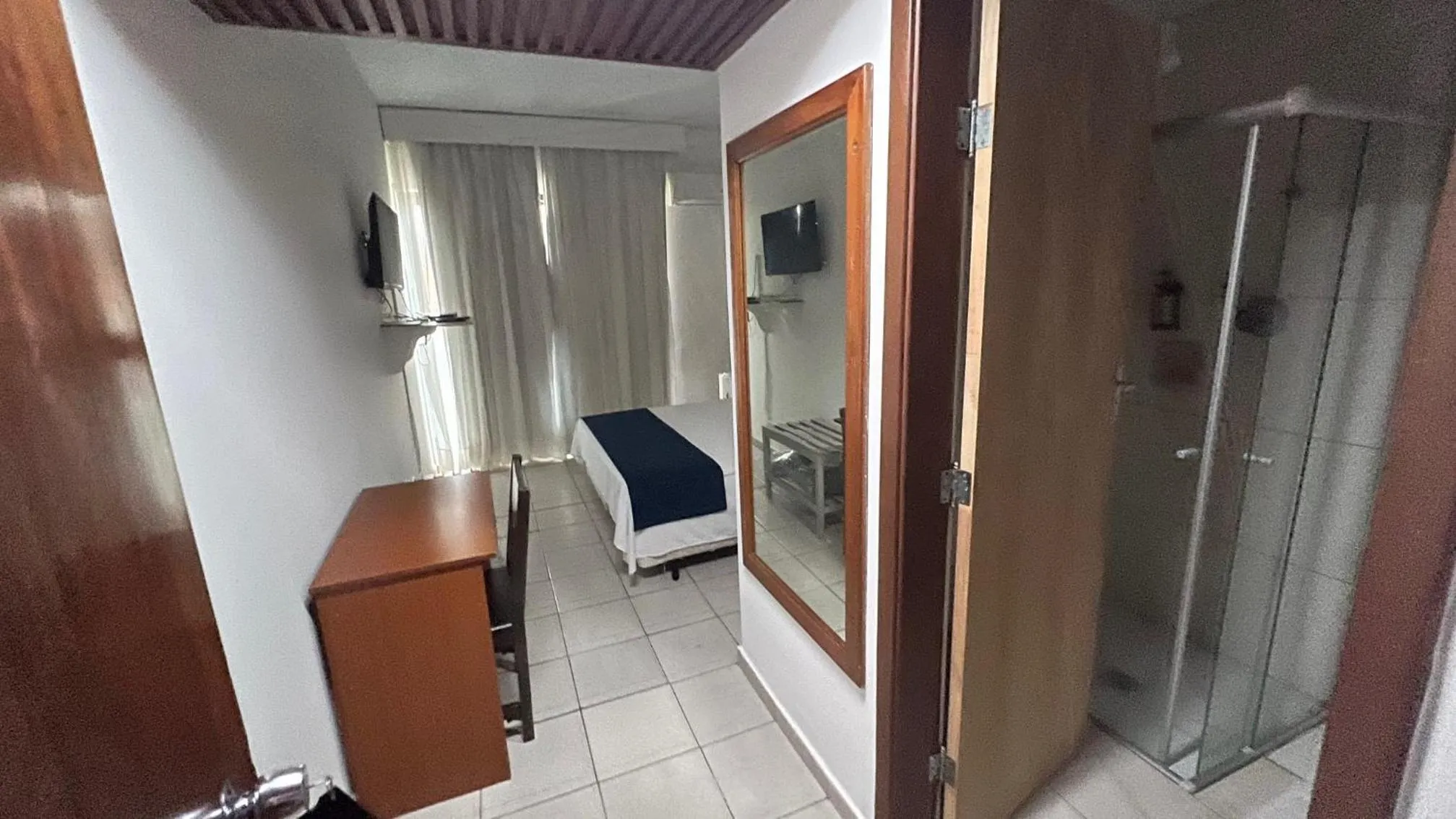 Bathroom in Hotel Dourado