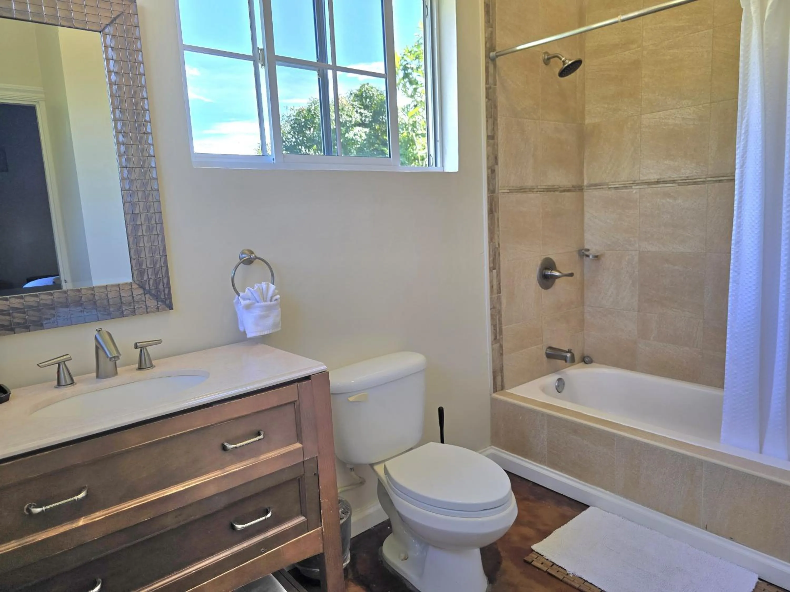 Bathroom in Blue Paloma Bed & Breakfast