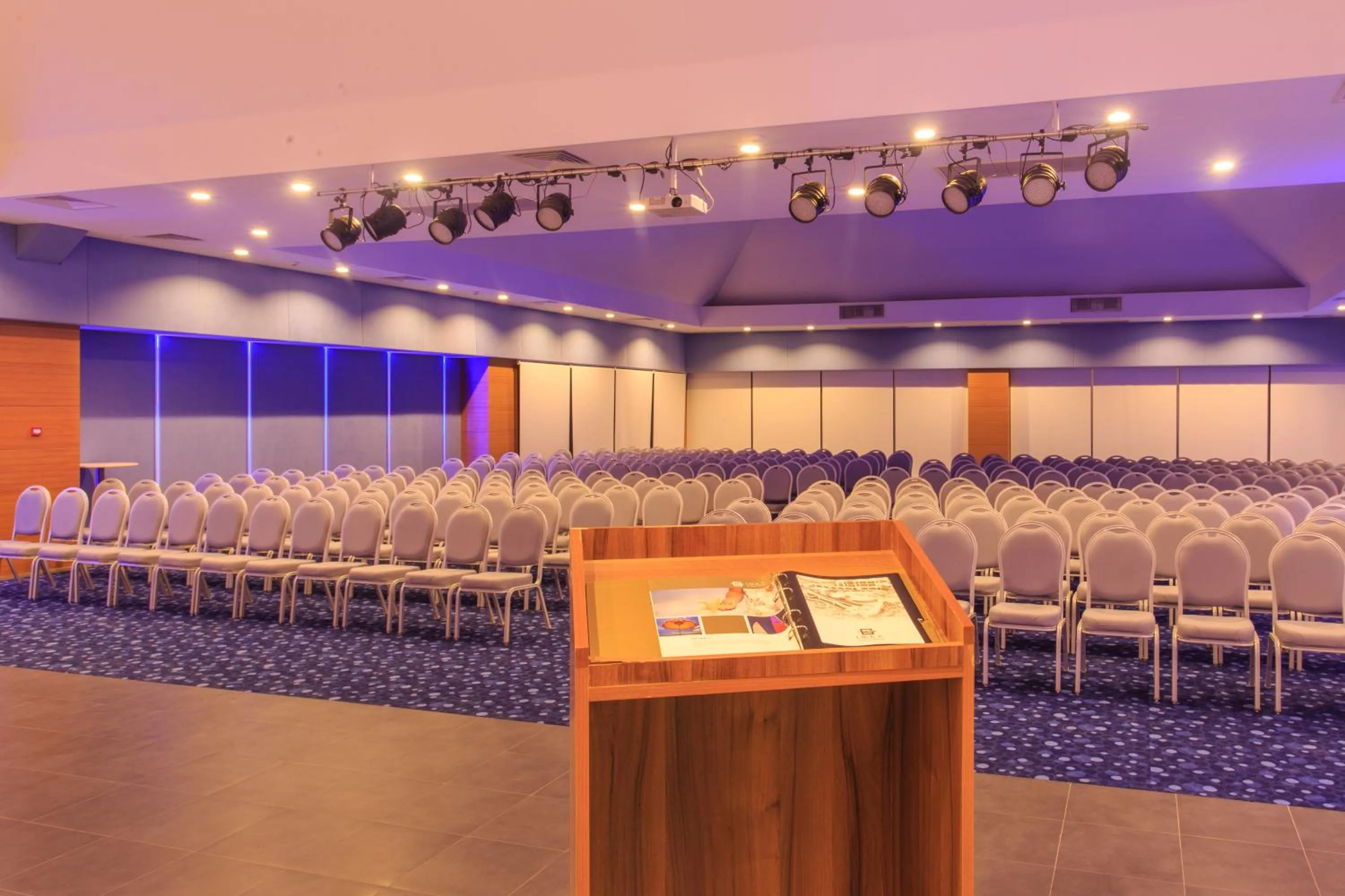 Business facilities in Orka Sunlife Resort Hotel and Aquapark