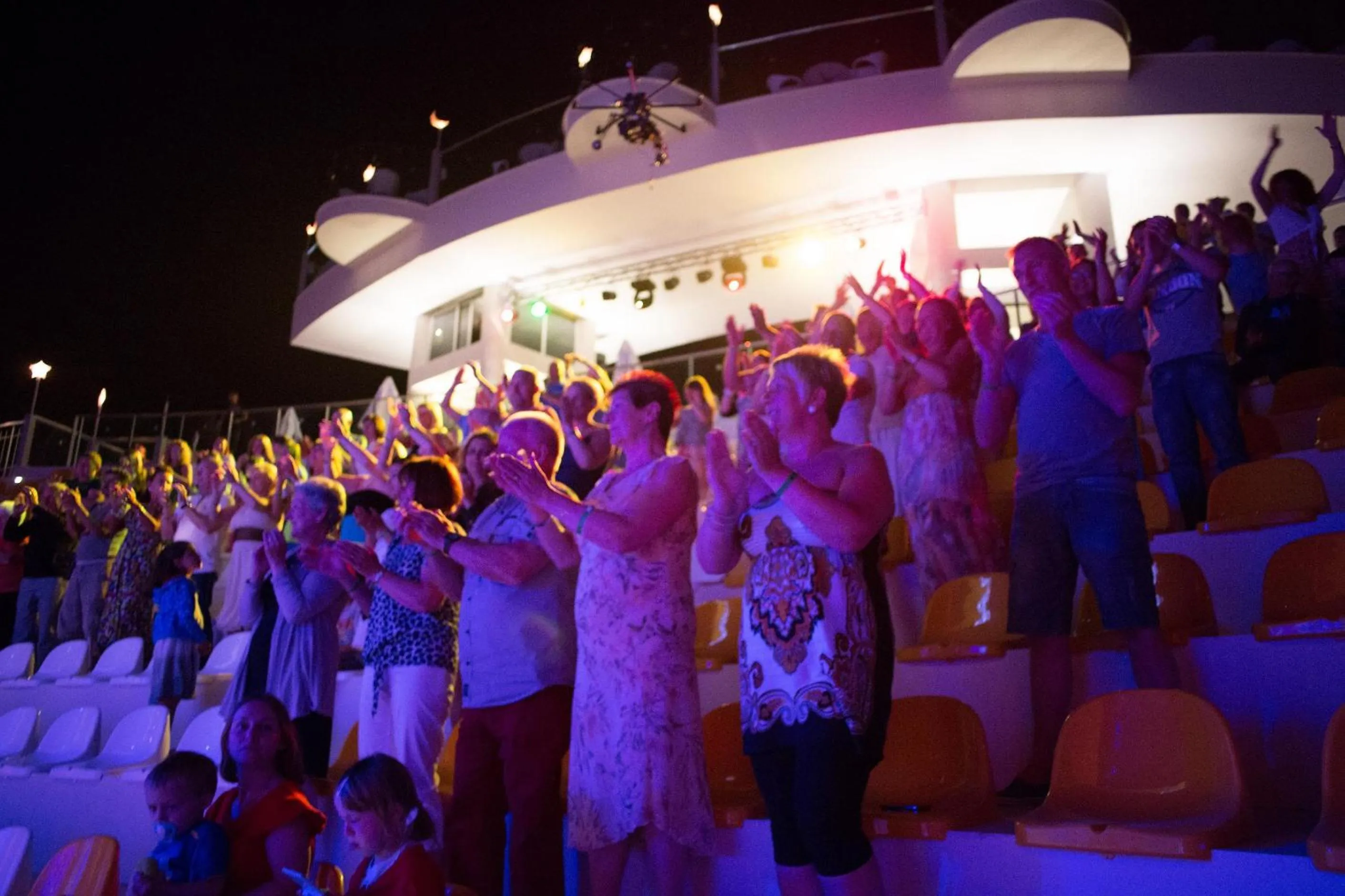 Evening entertainment in Orka Sunlife Resort Hotel and Aquapark