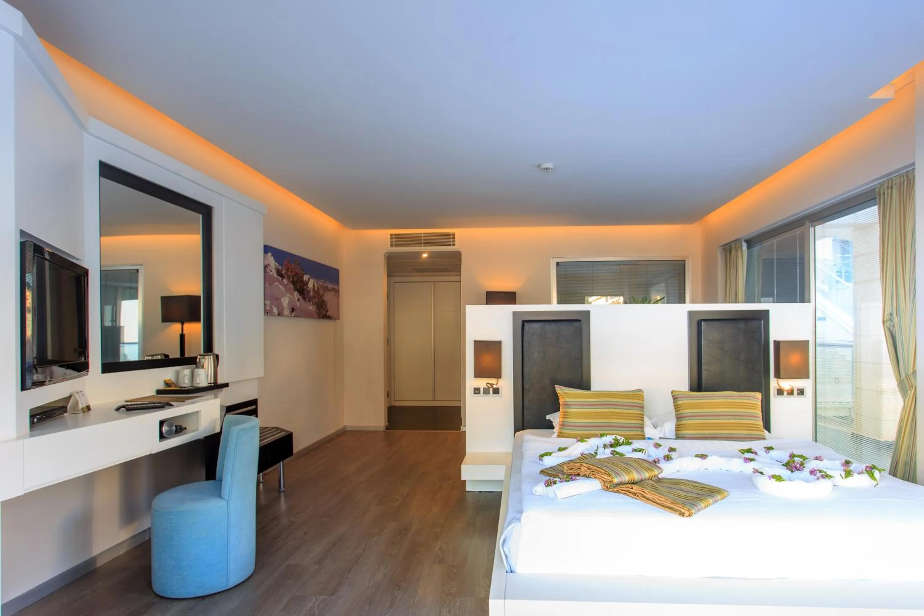 Bed in Orka Sunlife Resort Hotel and Aquapark