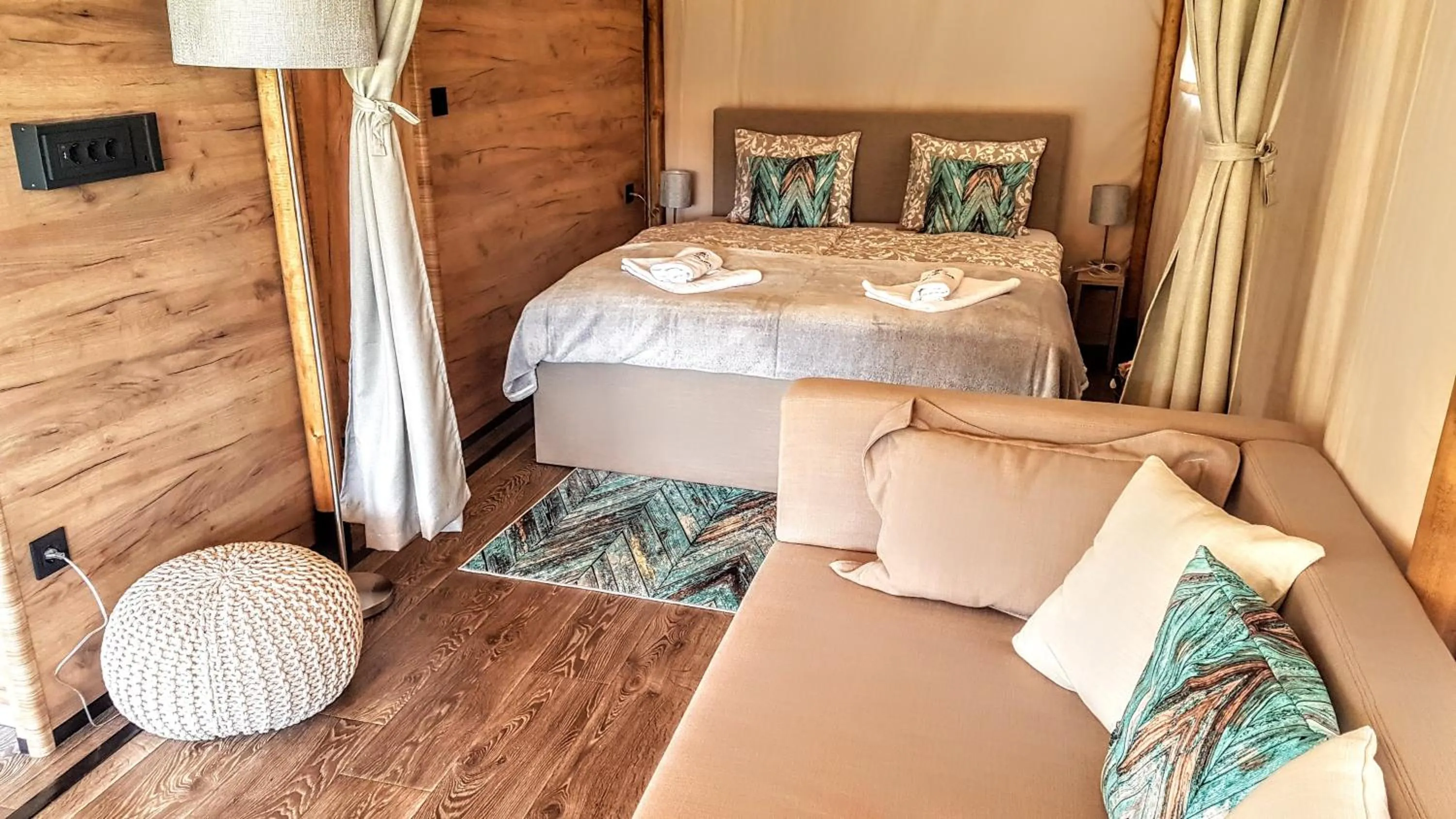 Bed in Pálos Resort