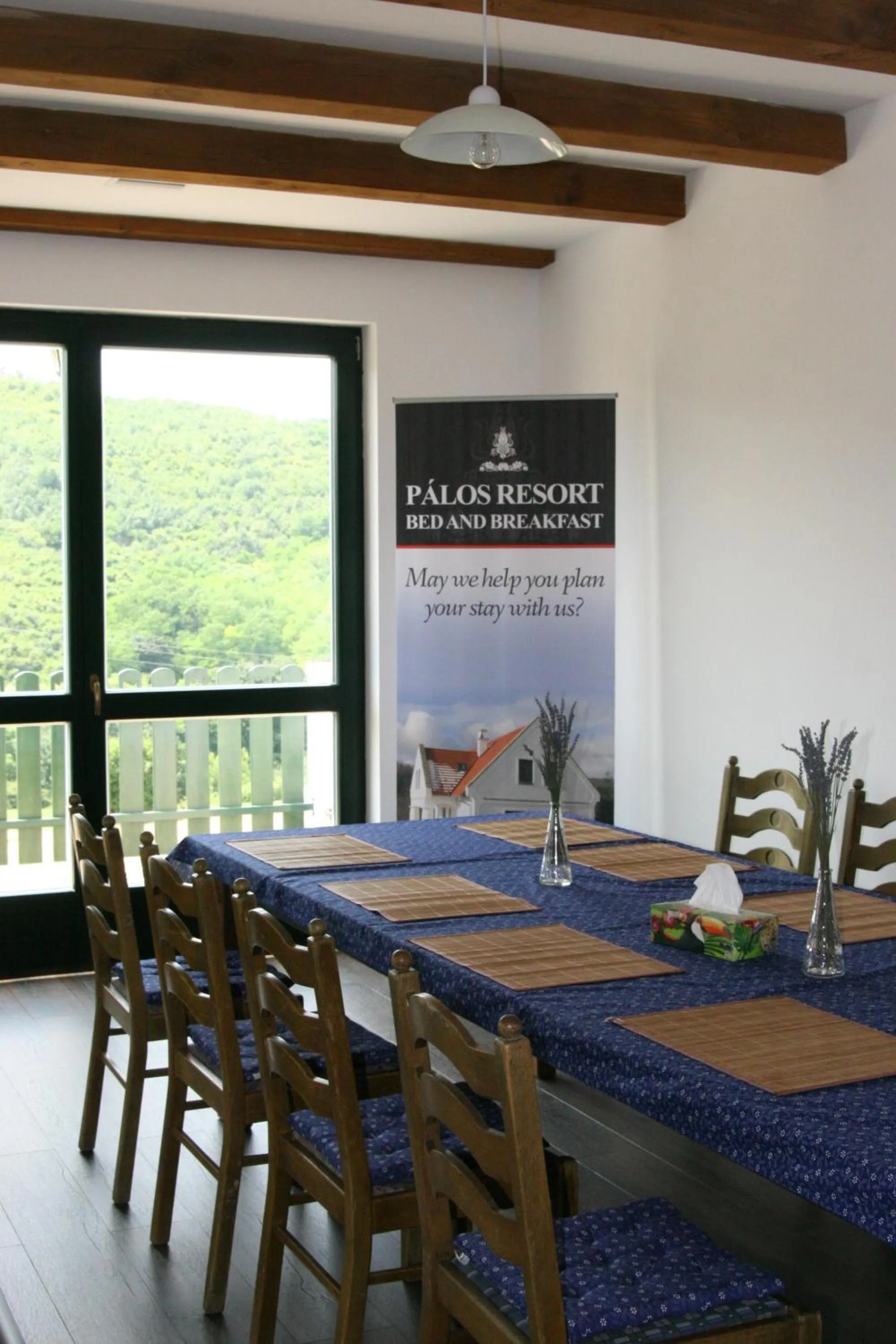 Communal lounge/ TV room in Pálos Resort