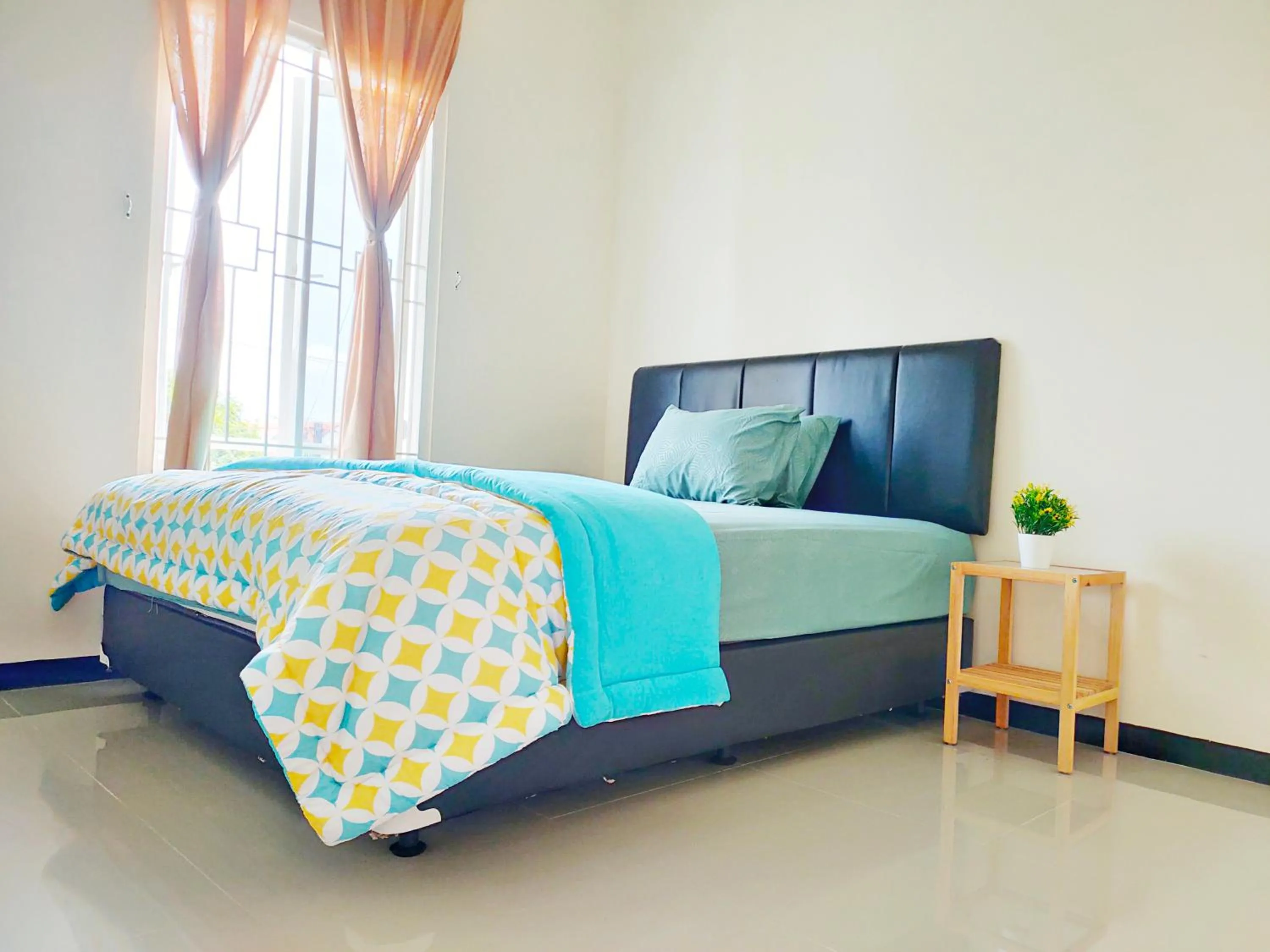 Bed in Surabaya Homey near ITS Syariah