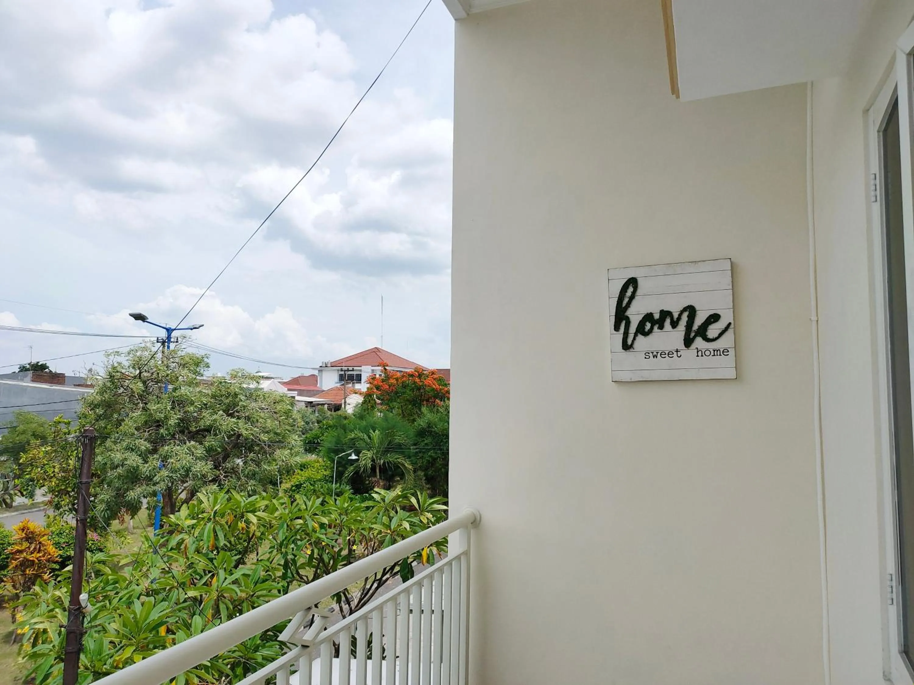 Balcony/Terrace in Surabaya Homey near ITS Syariah