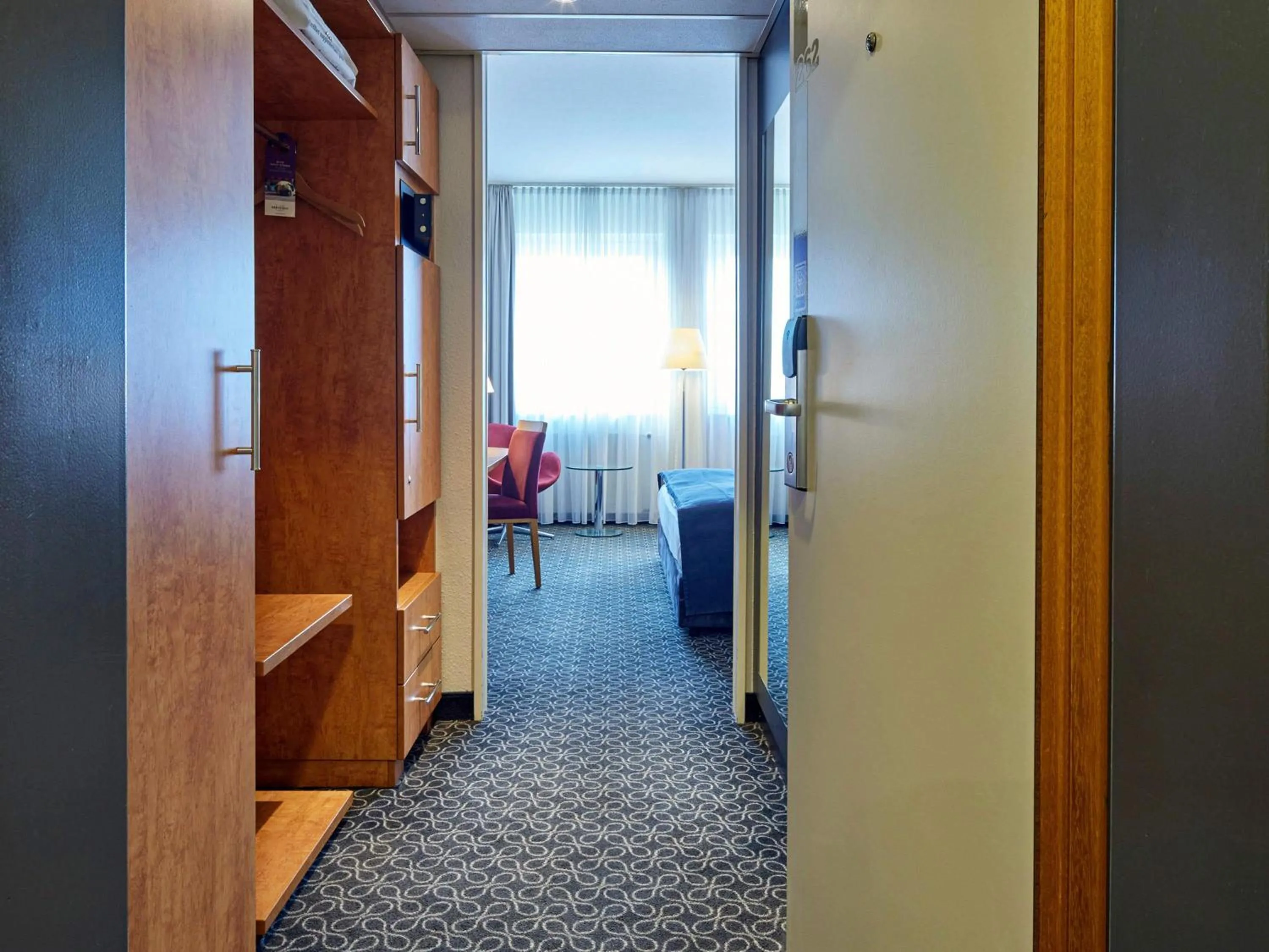 Bedroom, Bed in Mercure Hotel Severinshof Köln City