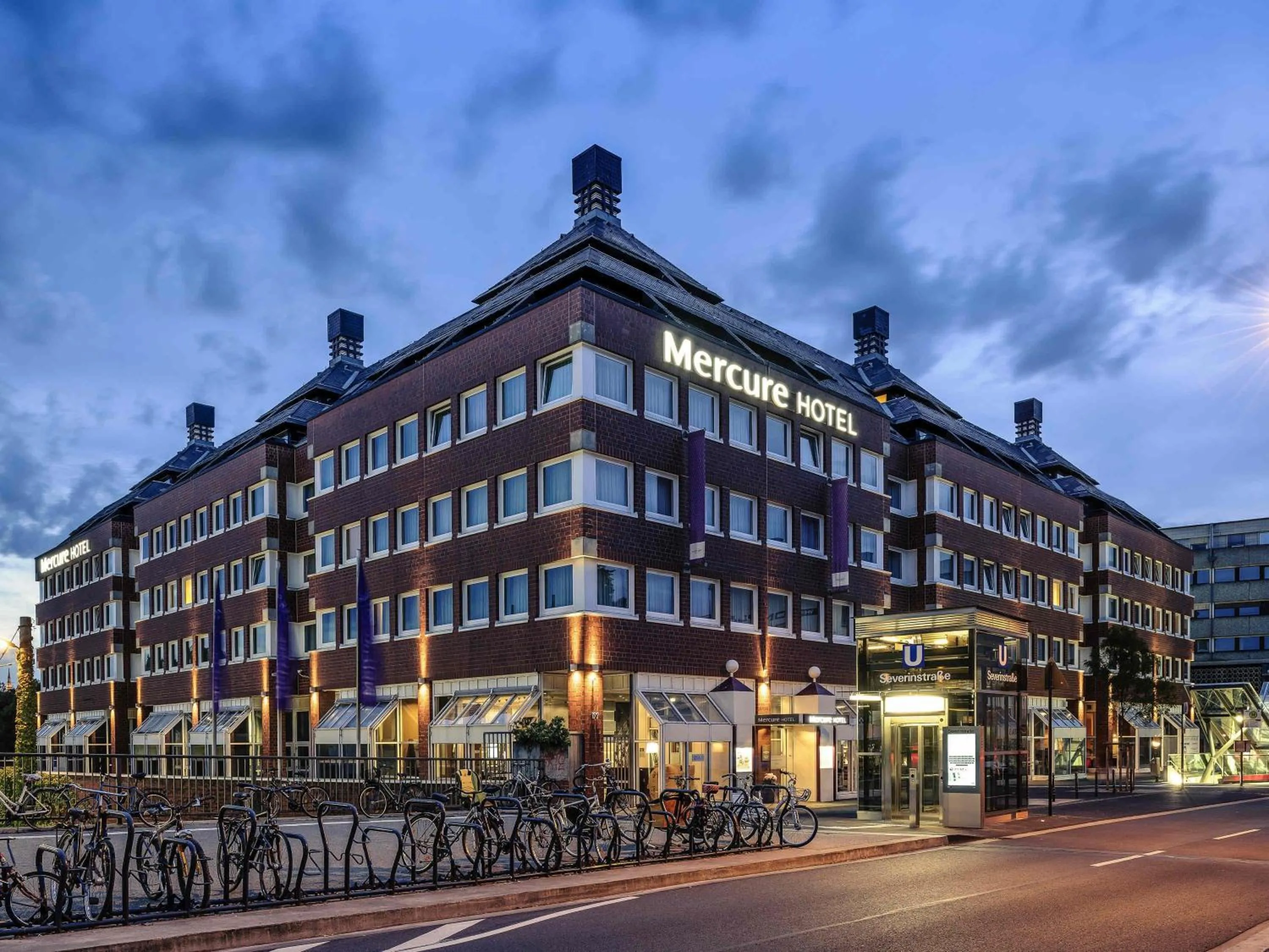 Property building in Mercure Hotel Severinshof Köln City