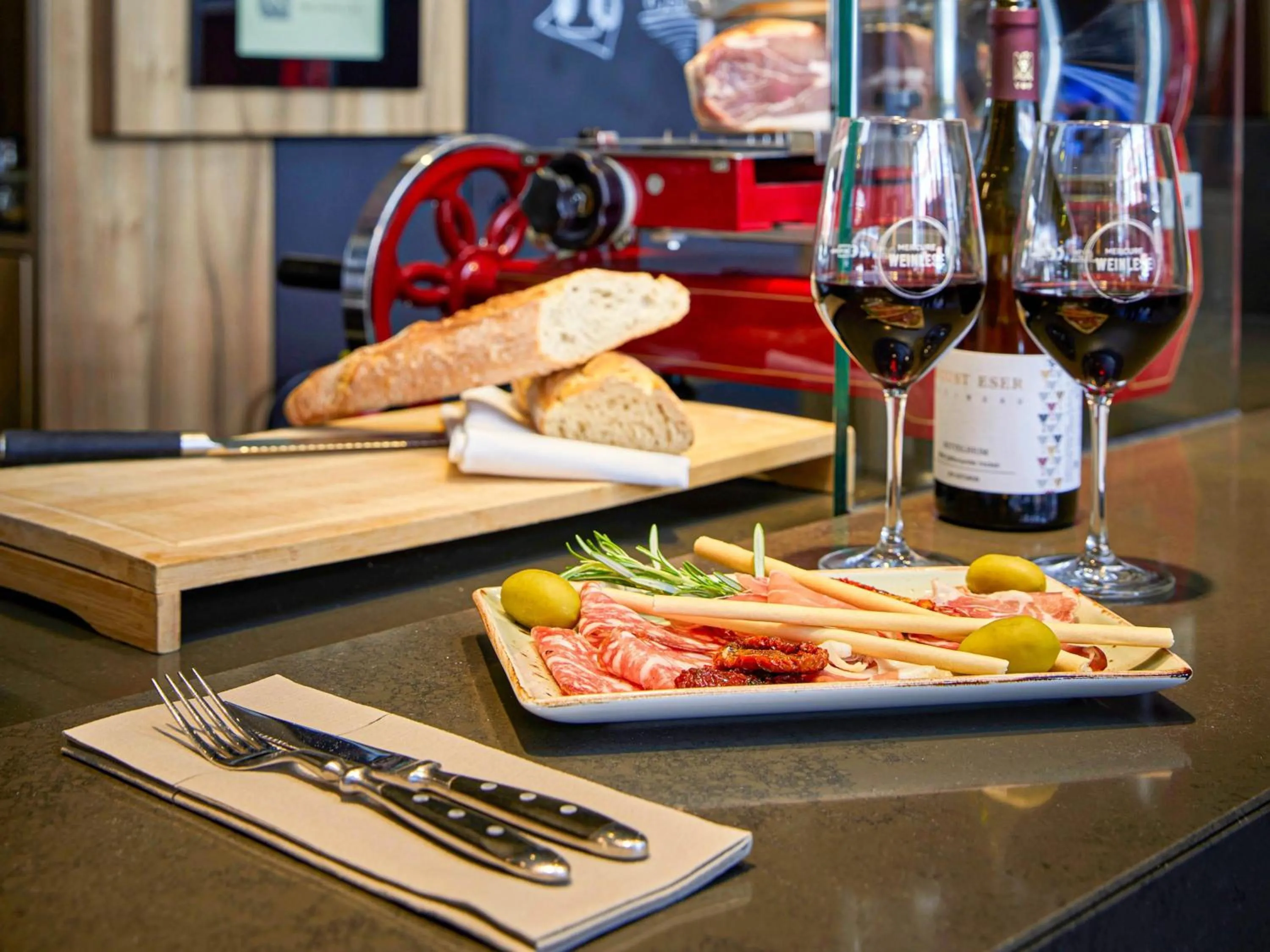 Lounge or bar in Mercure Hotel Severinshof Köln City