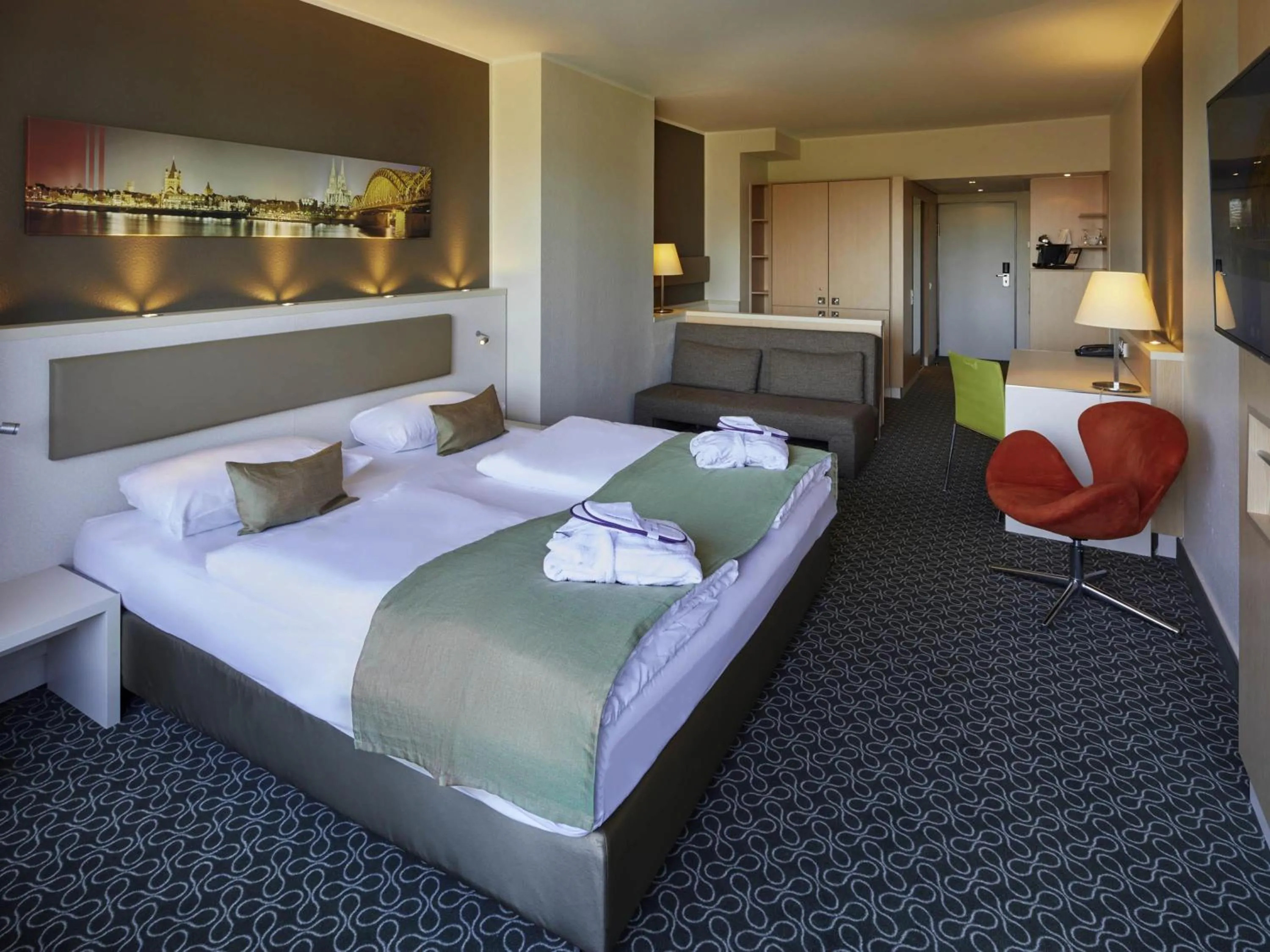 Bedroom, Bed in Mercure Hotel Severinshof Köln City