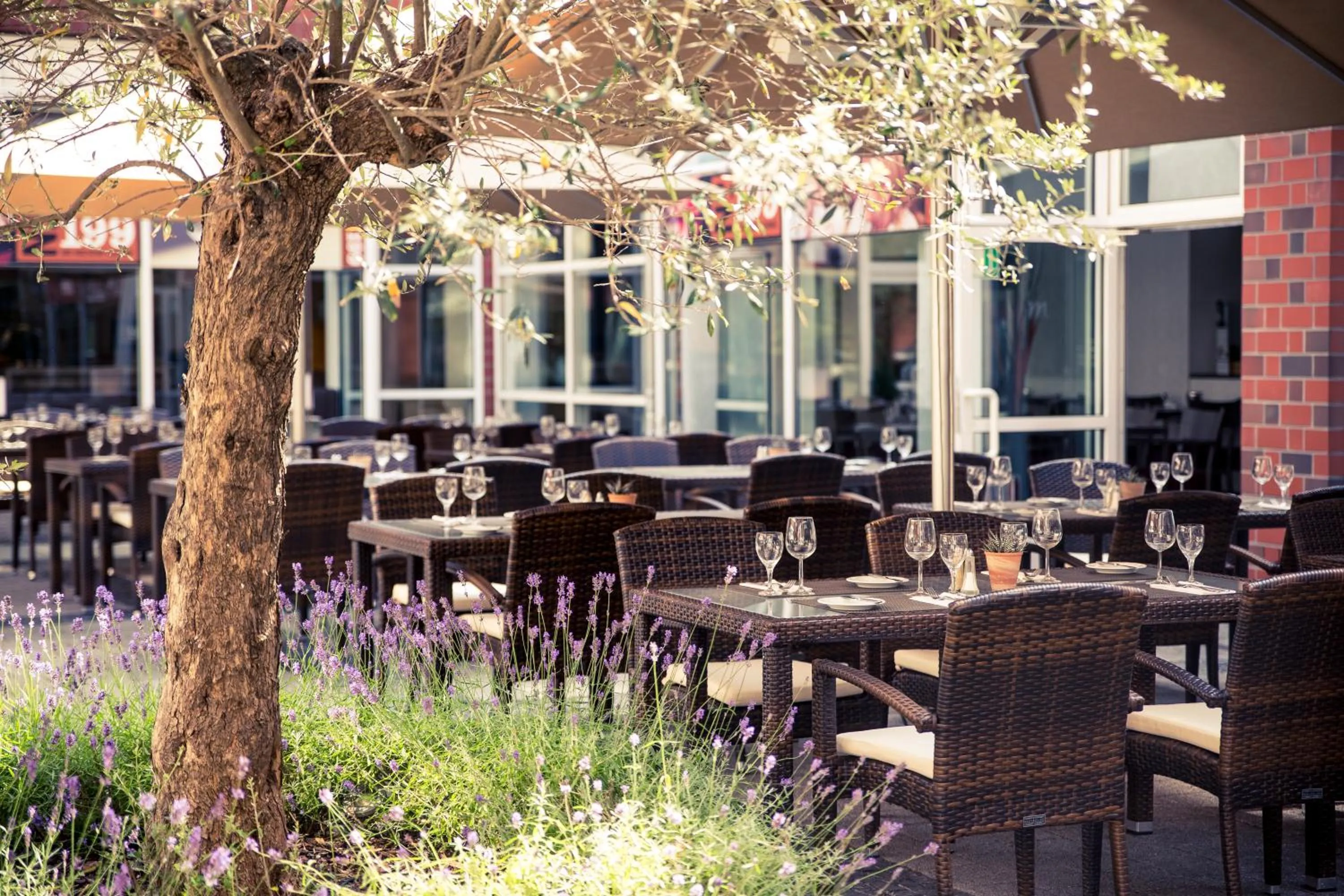 Restaurant/places to eat in Mercure Hotel Severinshof Köln City