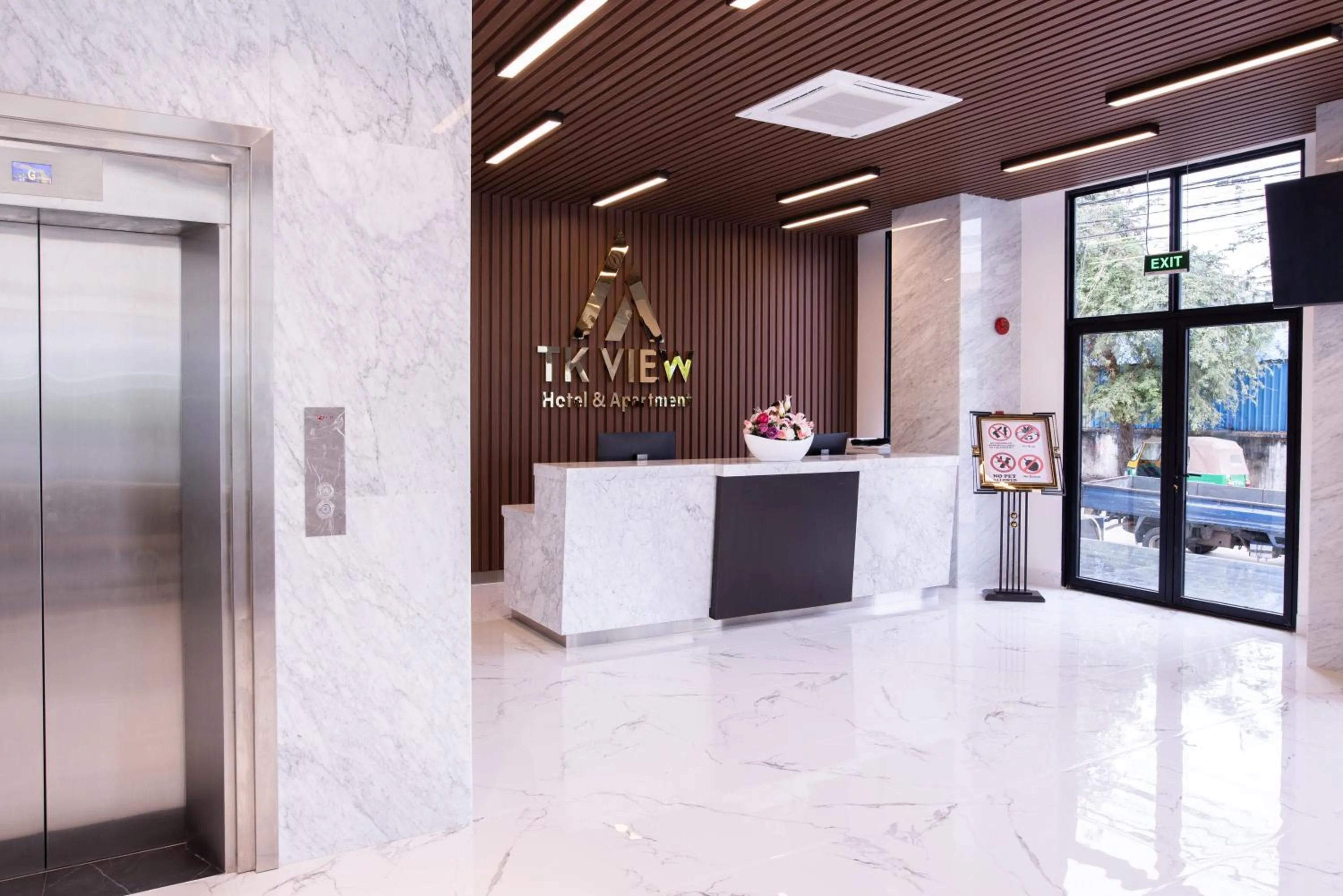 Lobby or reception in TK VIEW HOTEL & APARTMENT