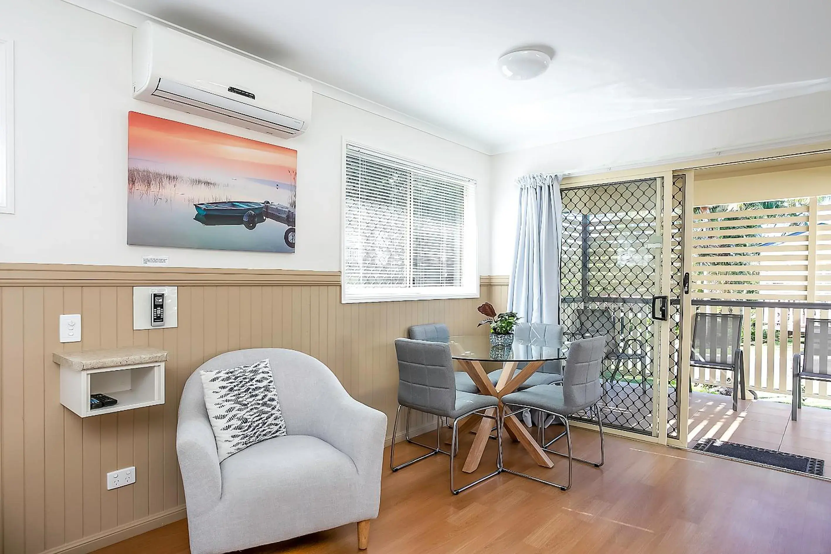 Family Room - single occupancy - Disability Access in Tiaro Tourist Stopover Family Room - single occupancy - Disability Access in Tiaro Tourist Stopover