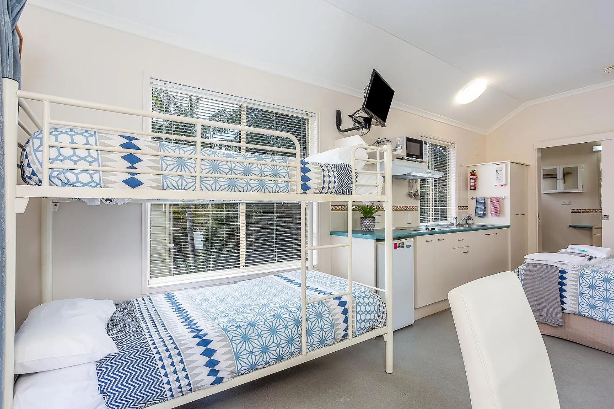 bunk bed, Bed in Tiaro Tourist Stopover