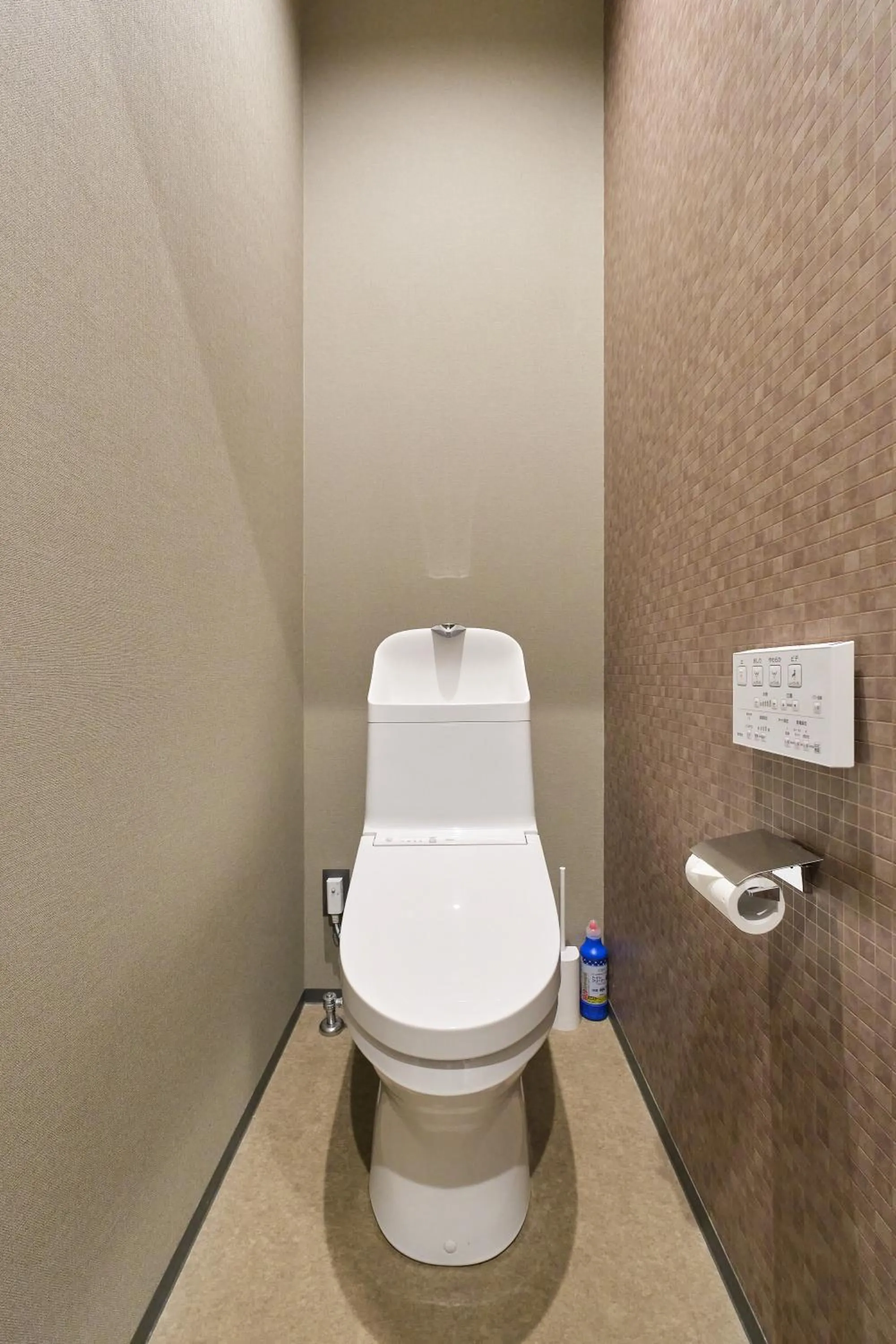 Toilet in UCHI SUSUKINO WEST by Hotel Wheat