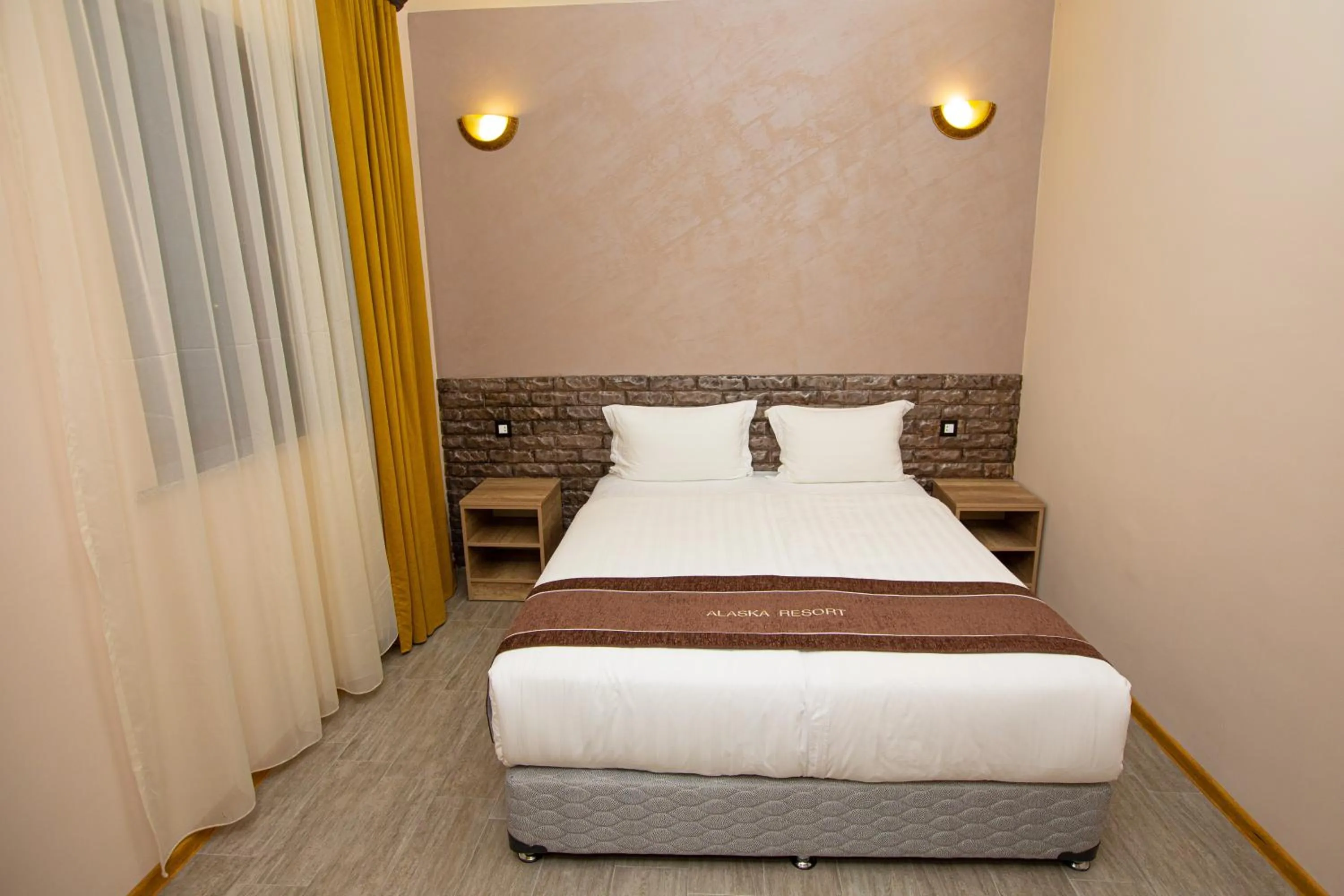 Bedroom, Bed in Alaska Resort