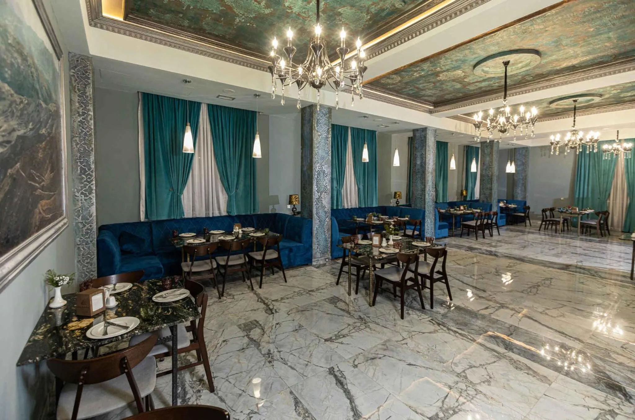 Restaurant/places to eat in Alaska Resort