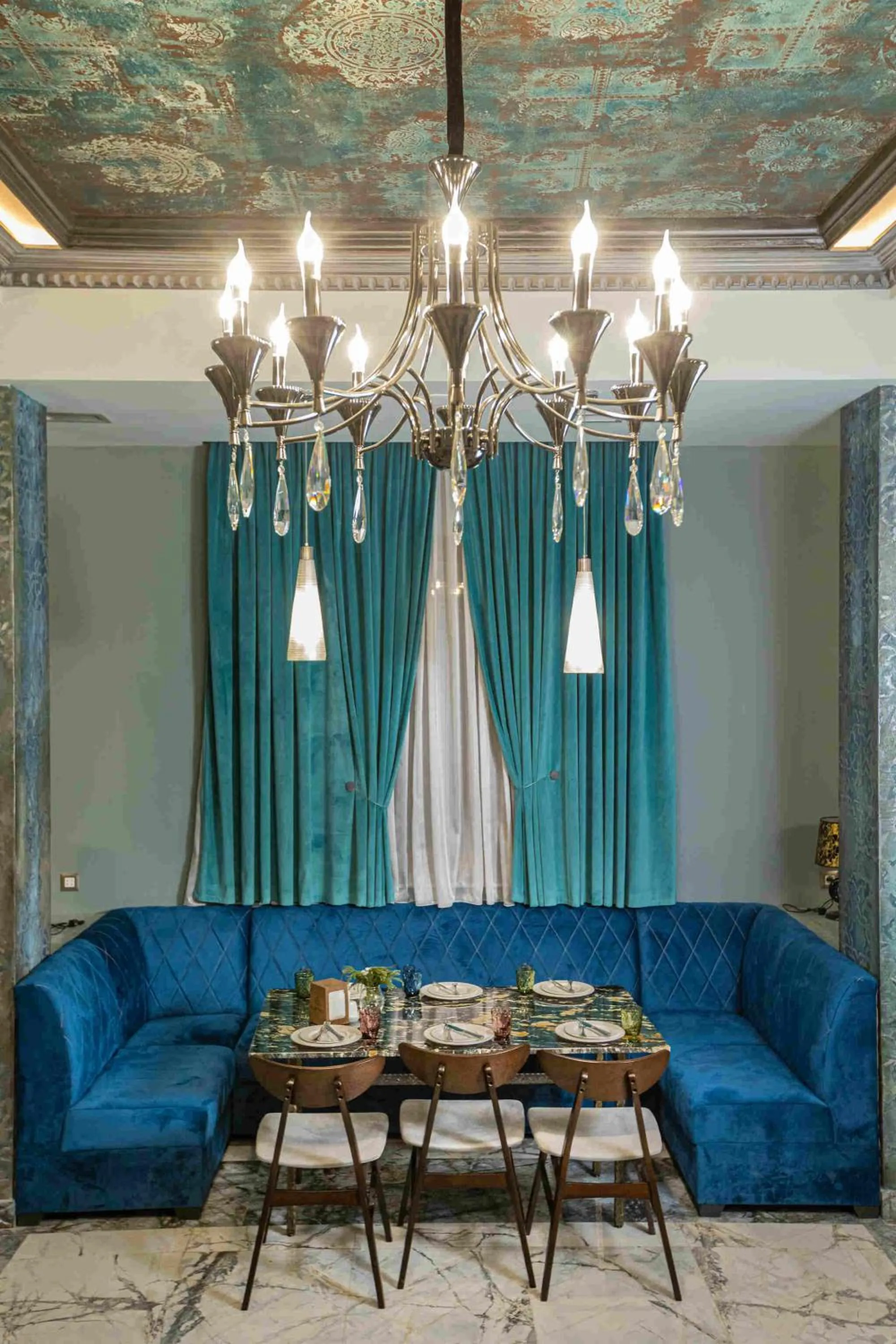 Restaurant/places to eat in Alaska Resort