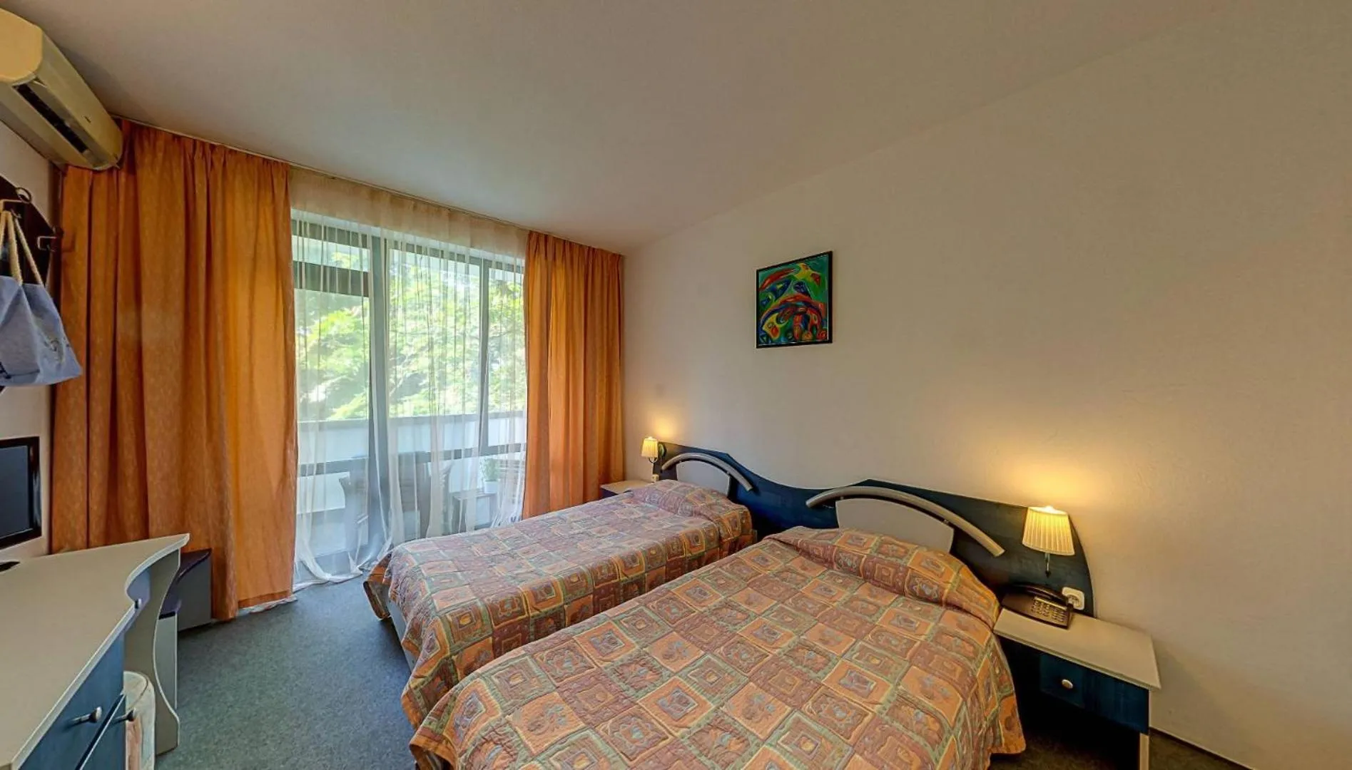 Photo of the whole room, Bed in Elmar Hotel