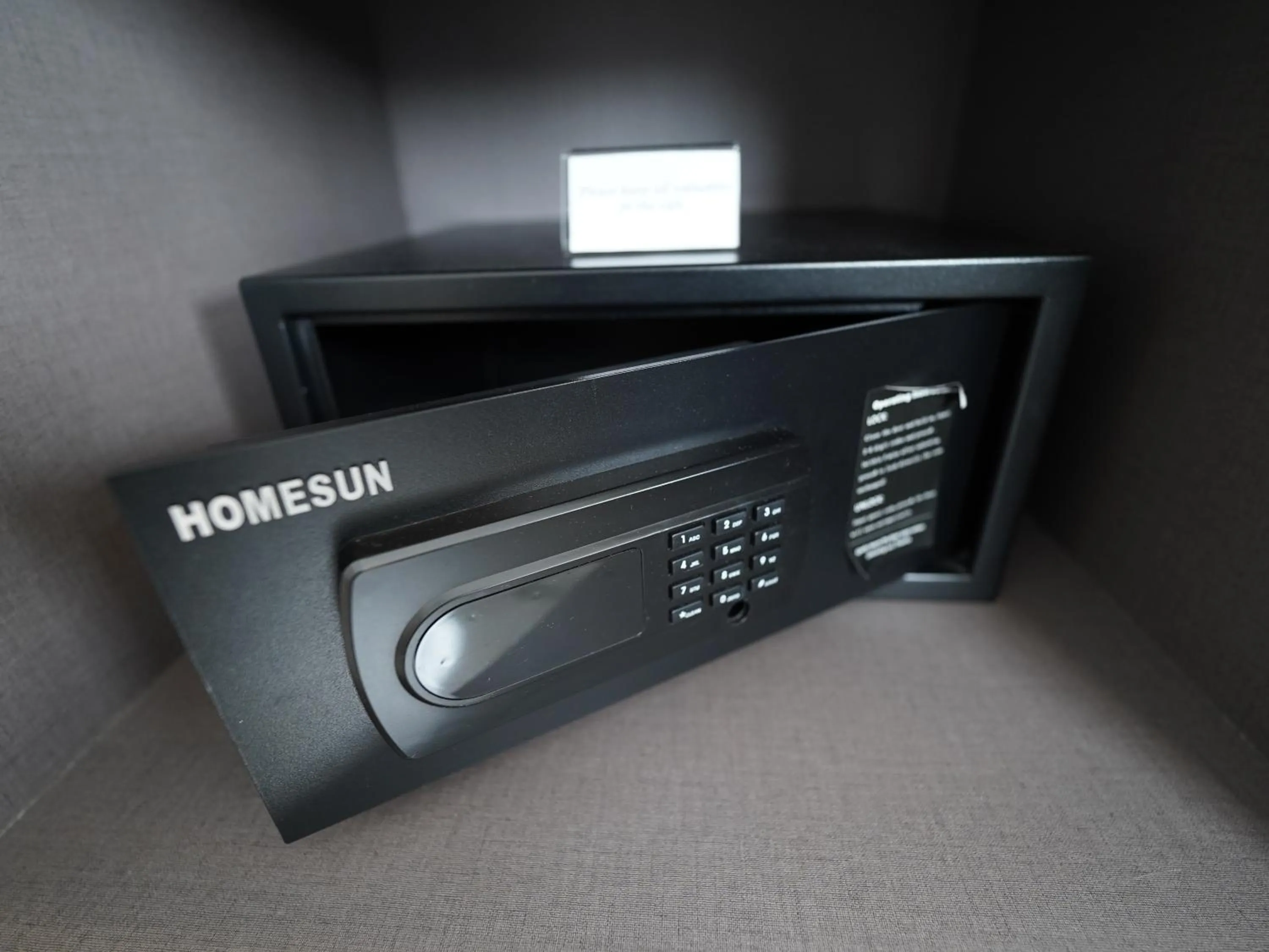 RoomQuest Sukhumvit36 BTS Thonglor