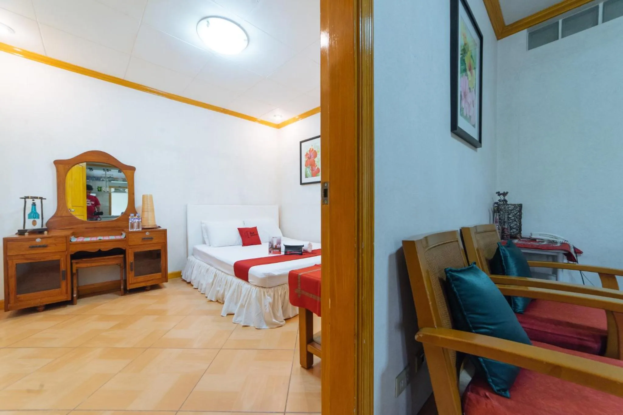 Photo of the whole room, Bed in RedDoorz @ Arimbay Legazpi City