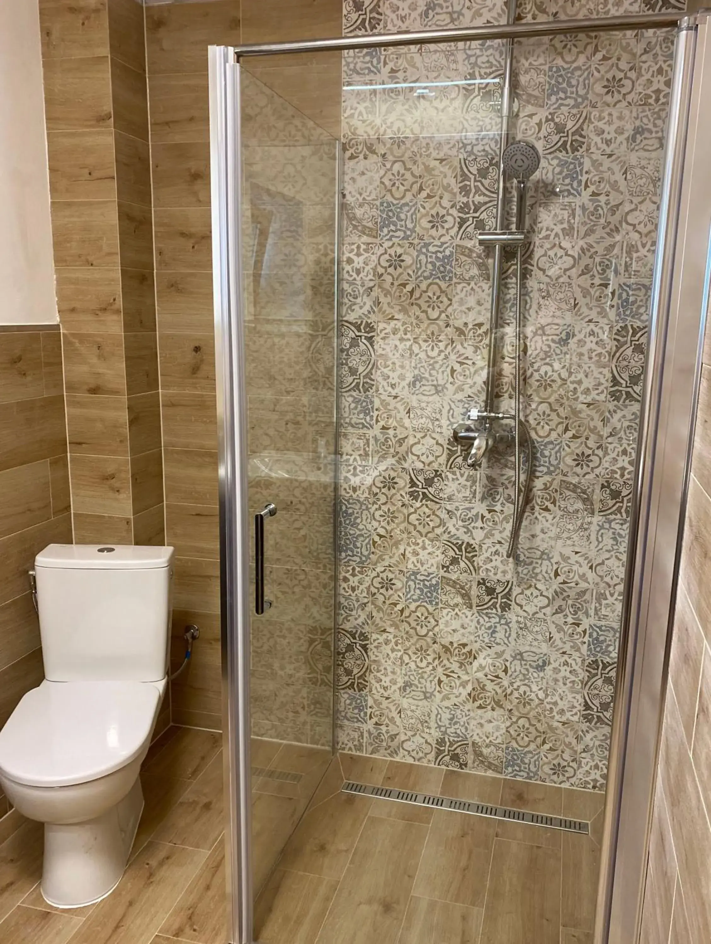 Comfort Triple Room with Shower in Penzión Vila Petra Bed&Breakfast Comfort Triple Room with Shower in Penzión Vila Petra Bed&Breakfast