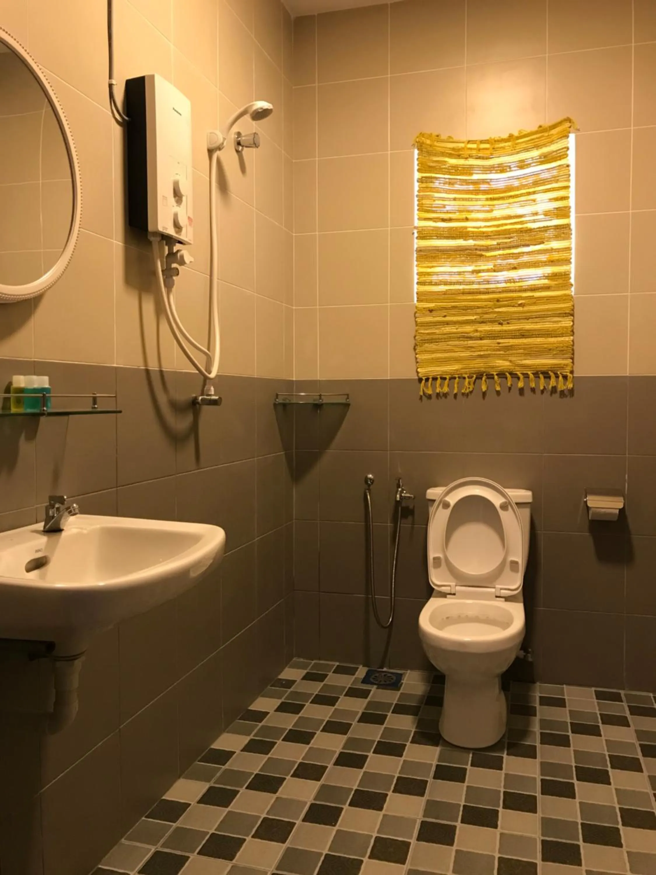 Art Heritage at Lucky 7