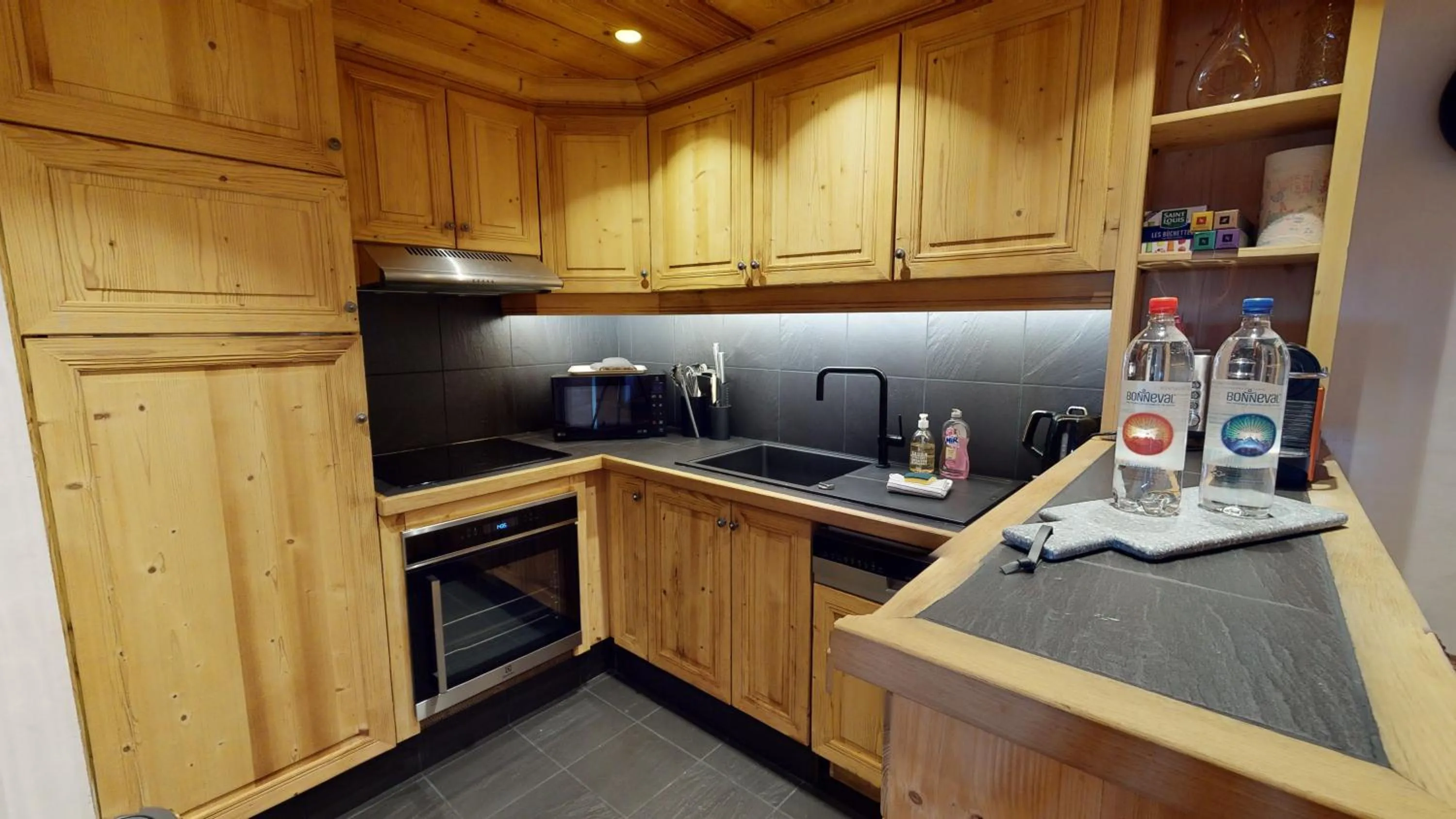 Kitchen or kitchenette in Résidence Le Lys Martagon