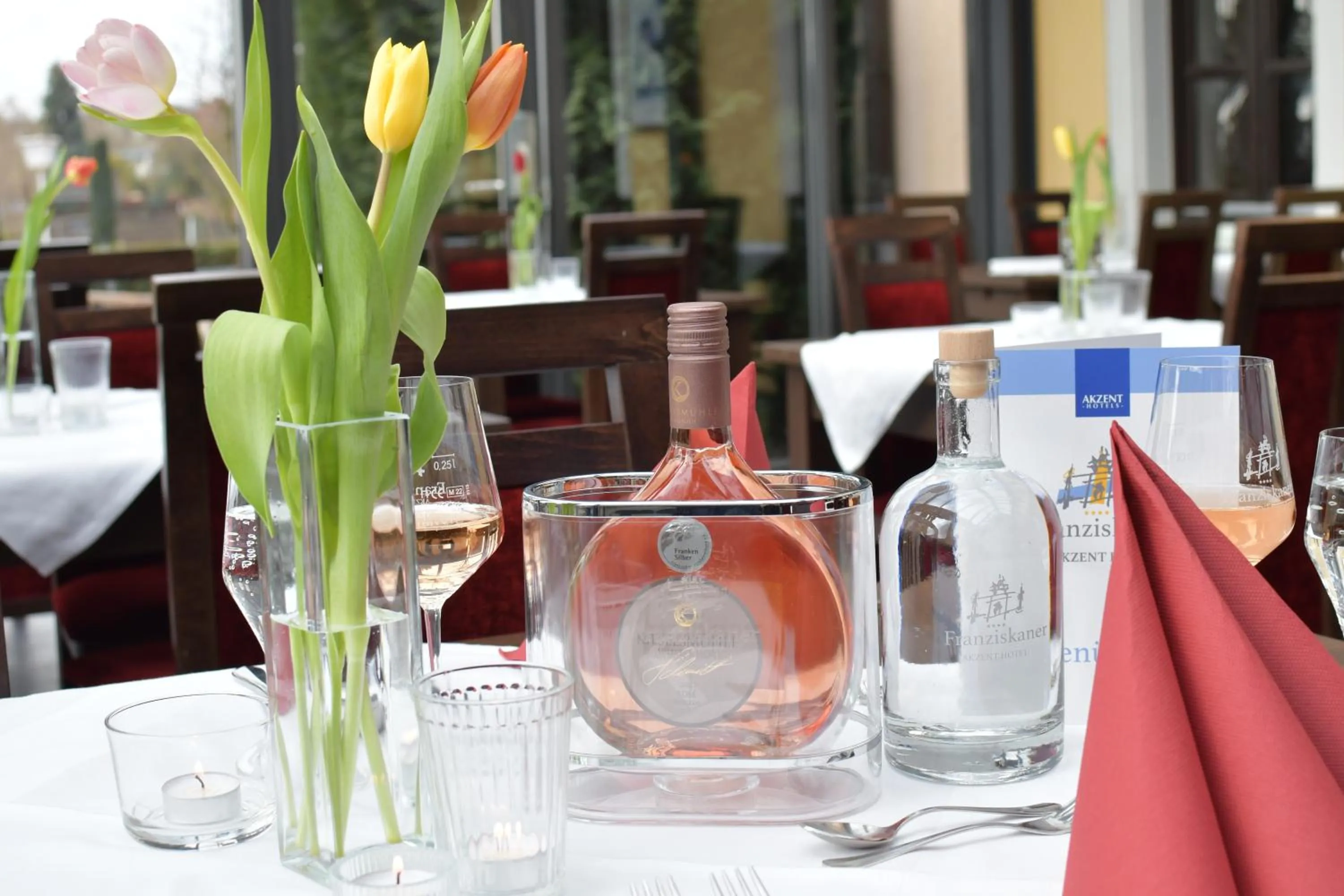 Restaurant/places to eat in AKZENT Hotel Franziskaner