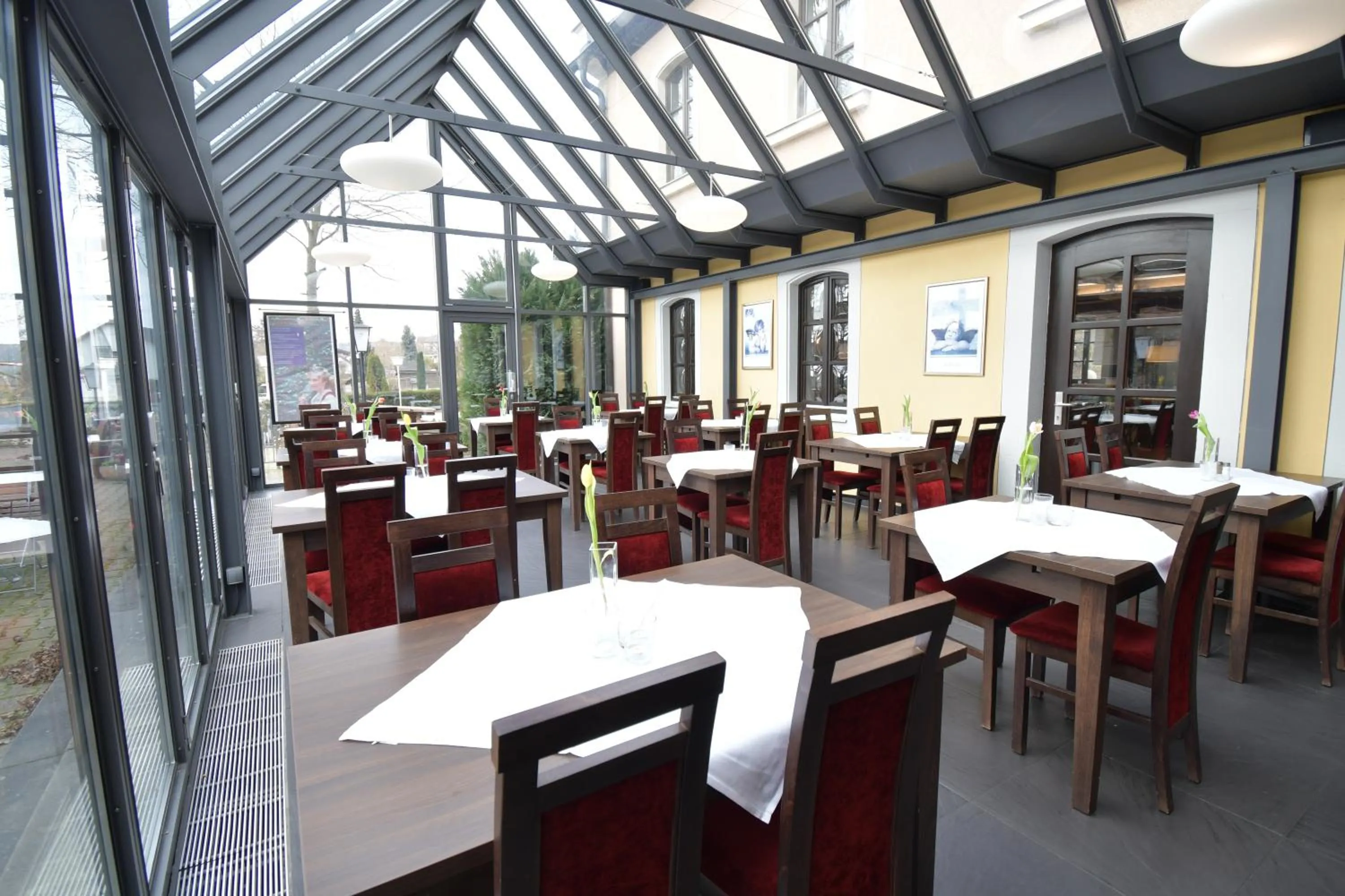 Restaurant/places to eat in AKZENT Hotel Franziskaner