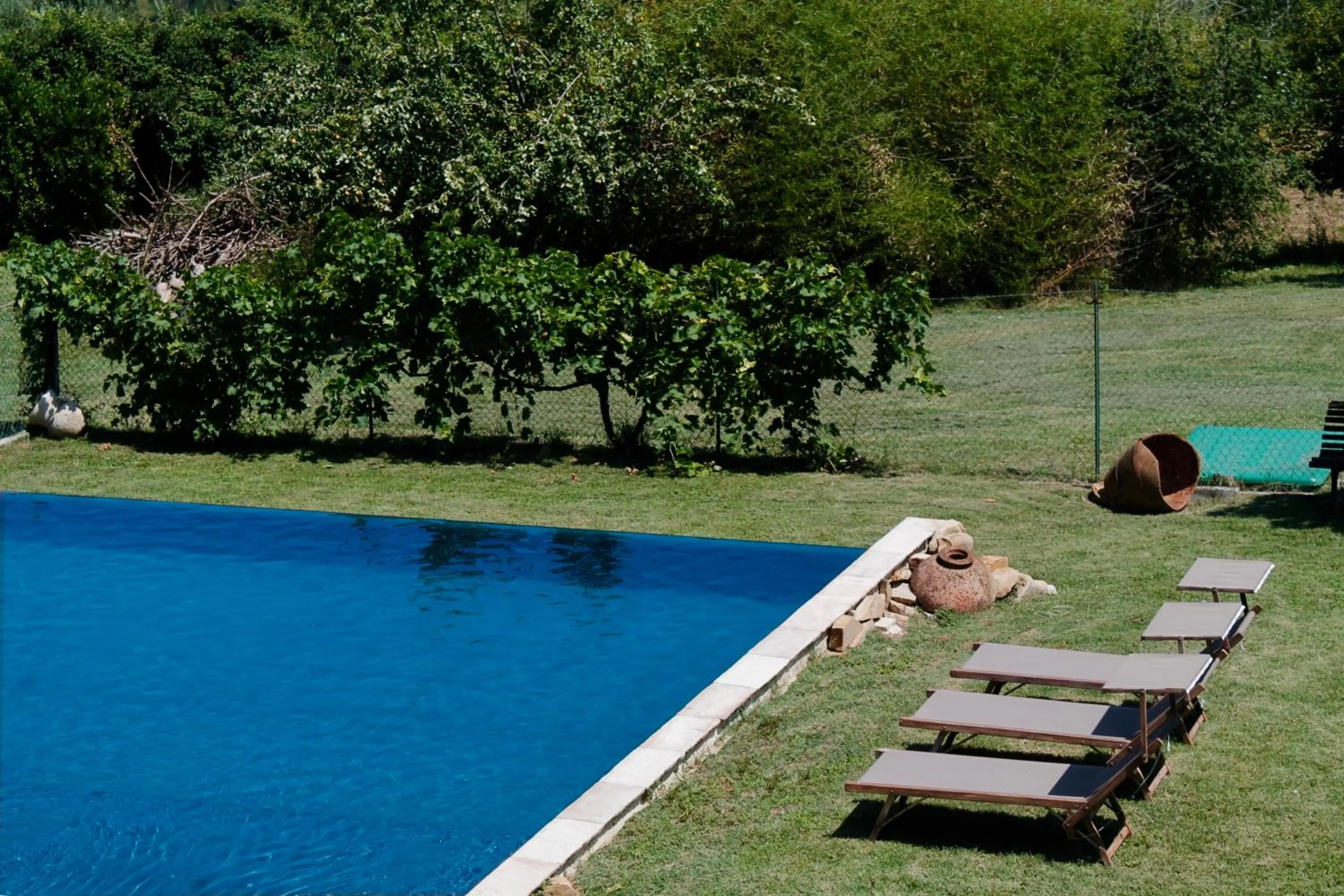 Pool view in Tuttaterra