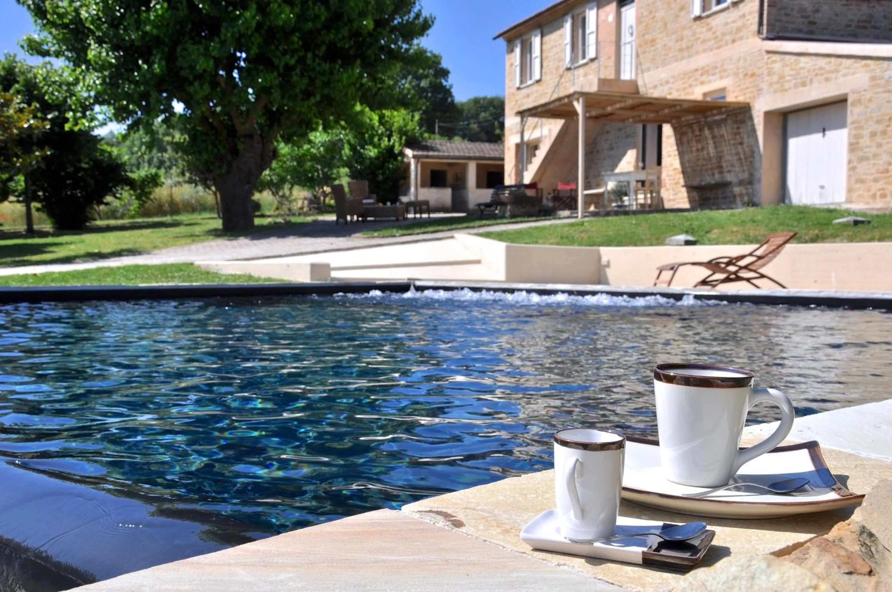 Pool view in Tuttaterra