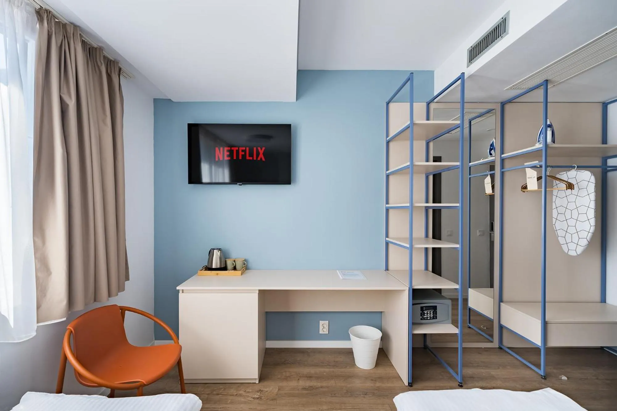 TV and multimedia, Bed in Graffiti Hotel Rooftop - Central Location